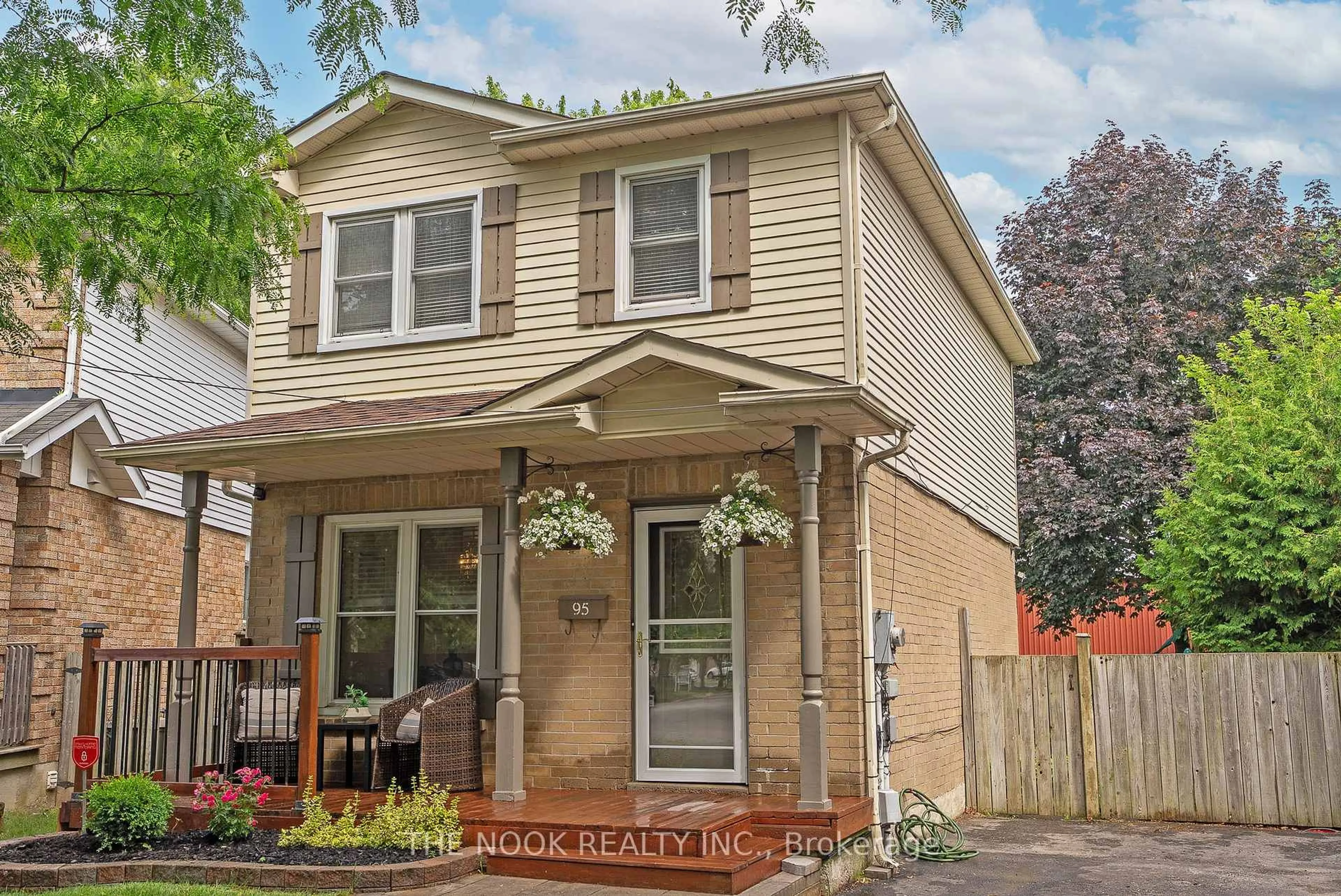 Home with brick exterior material, street for 95 Turnberry Cres, Clarington Ontario L1E 1B1