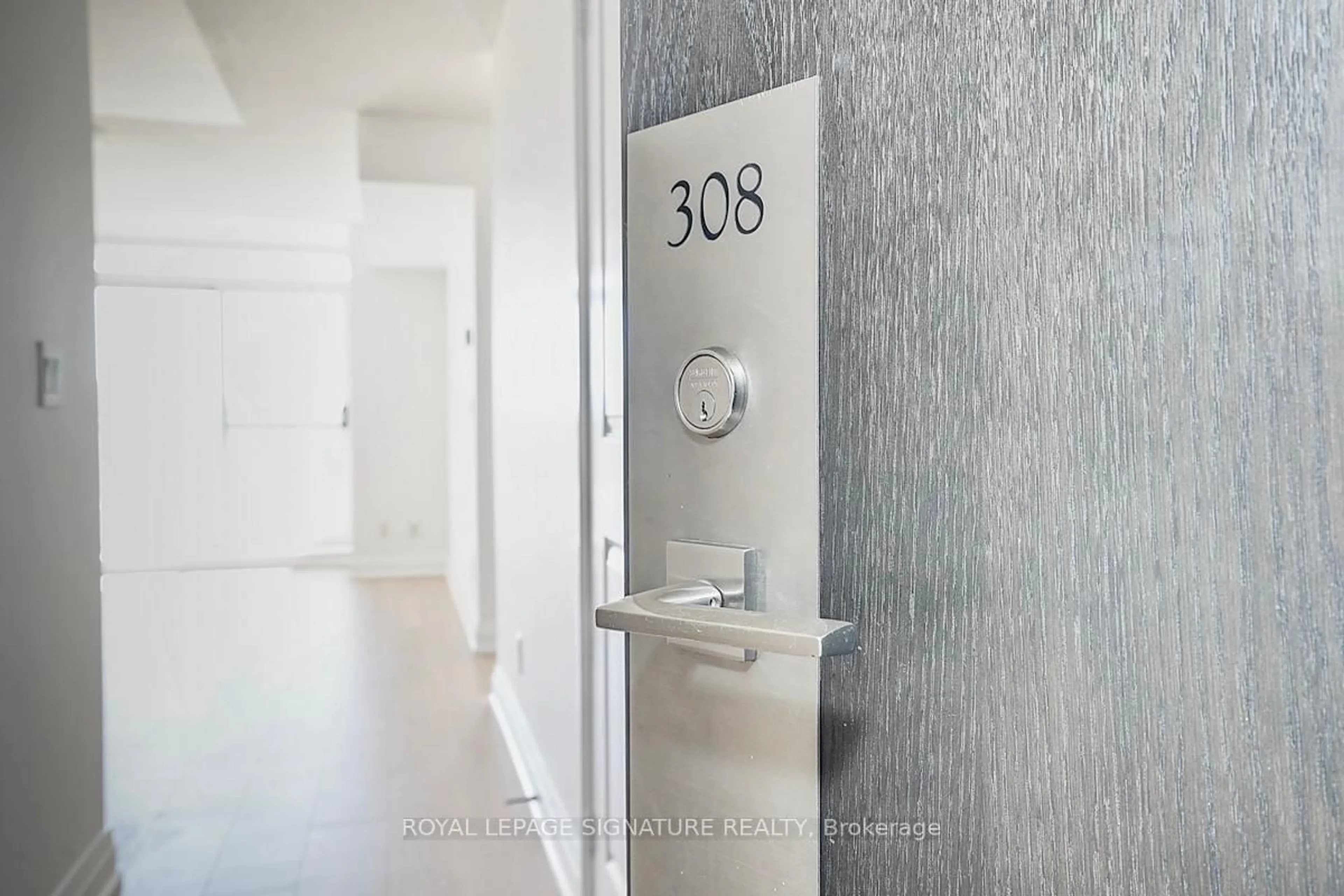 Unknown for 3520 Danforth Ave #308, Toronto Ontario M1L 1E5