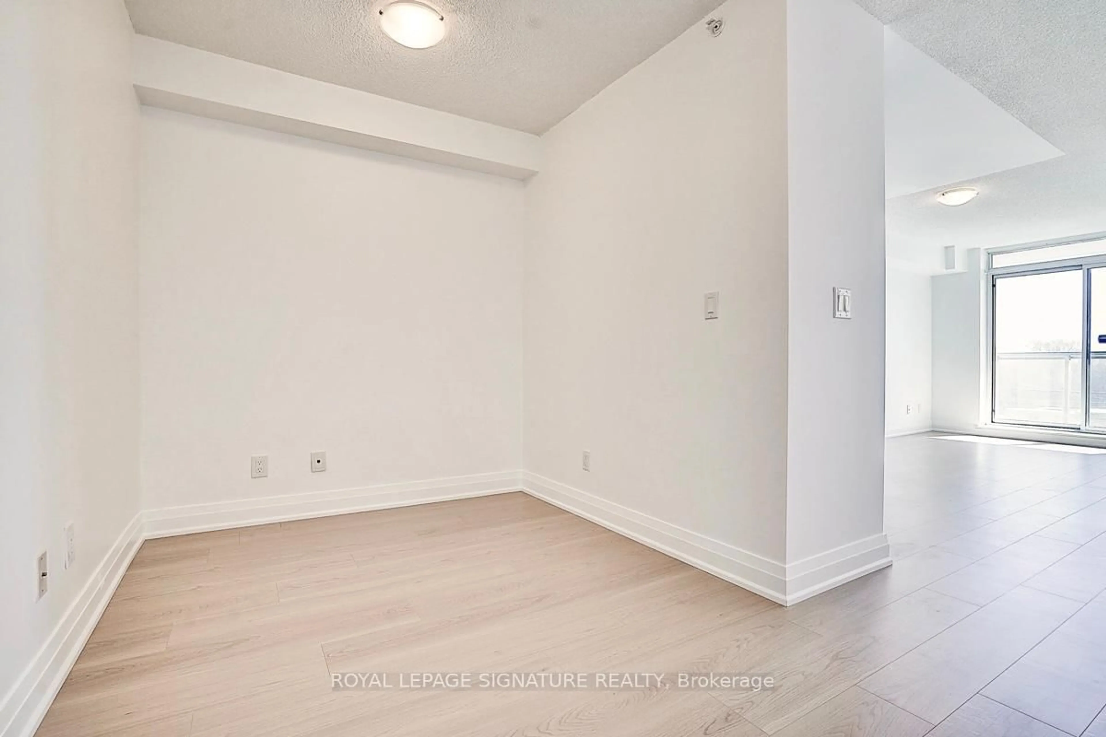 A pic of a room for 3520 Danforth Ave #308, Toronto Ontario M1L 1E5