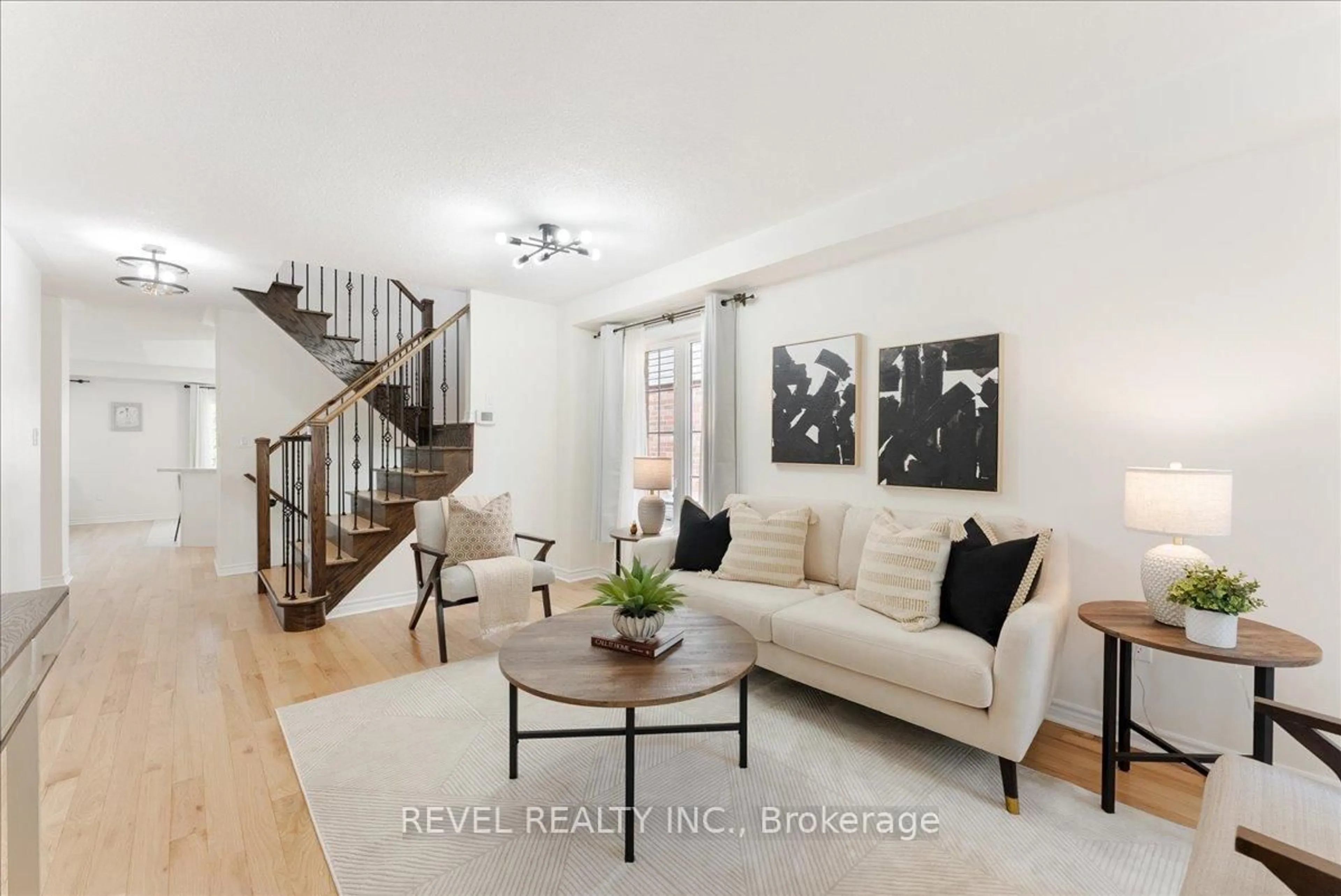 Living room with furniture, unknown for 68 Elliottglen Dr, Ajax Ontario L1Z 0H2