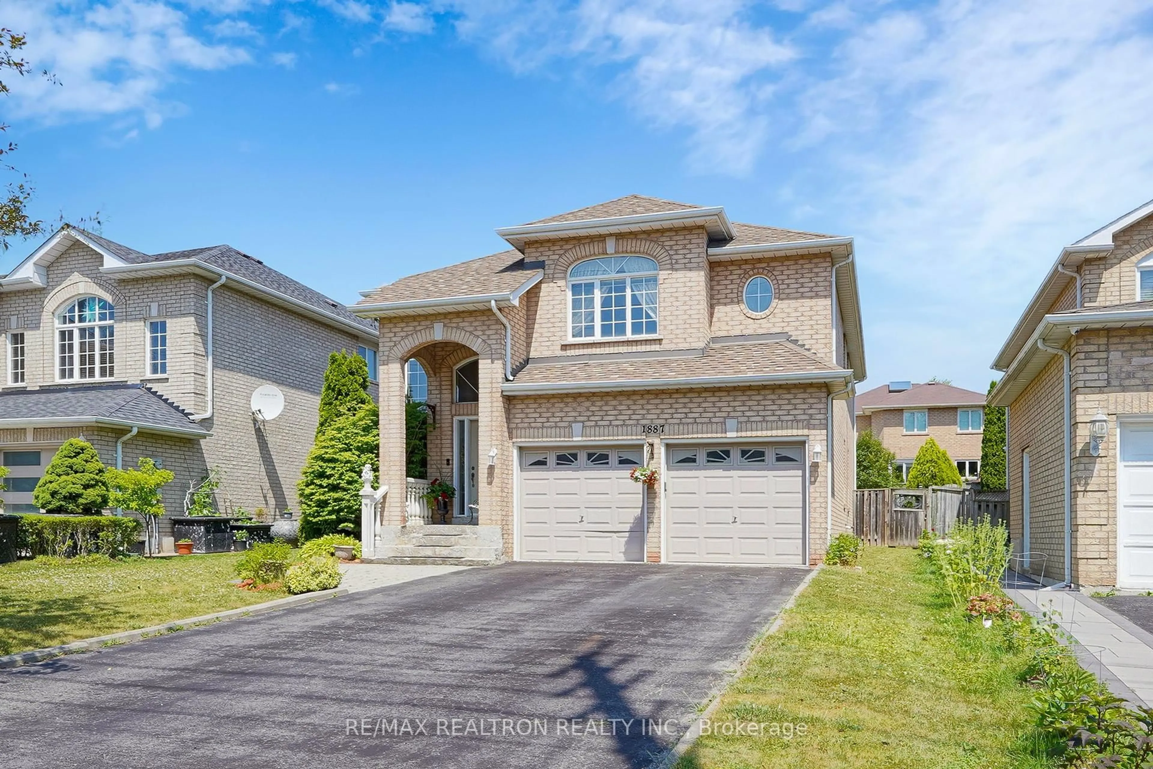 Home with brick exterior material, street for 1887 Fairport Rd, Pickering Ontario L1V 1T5