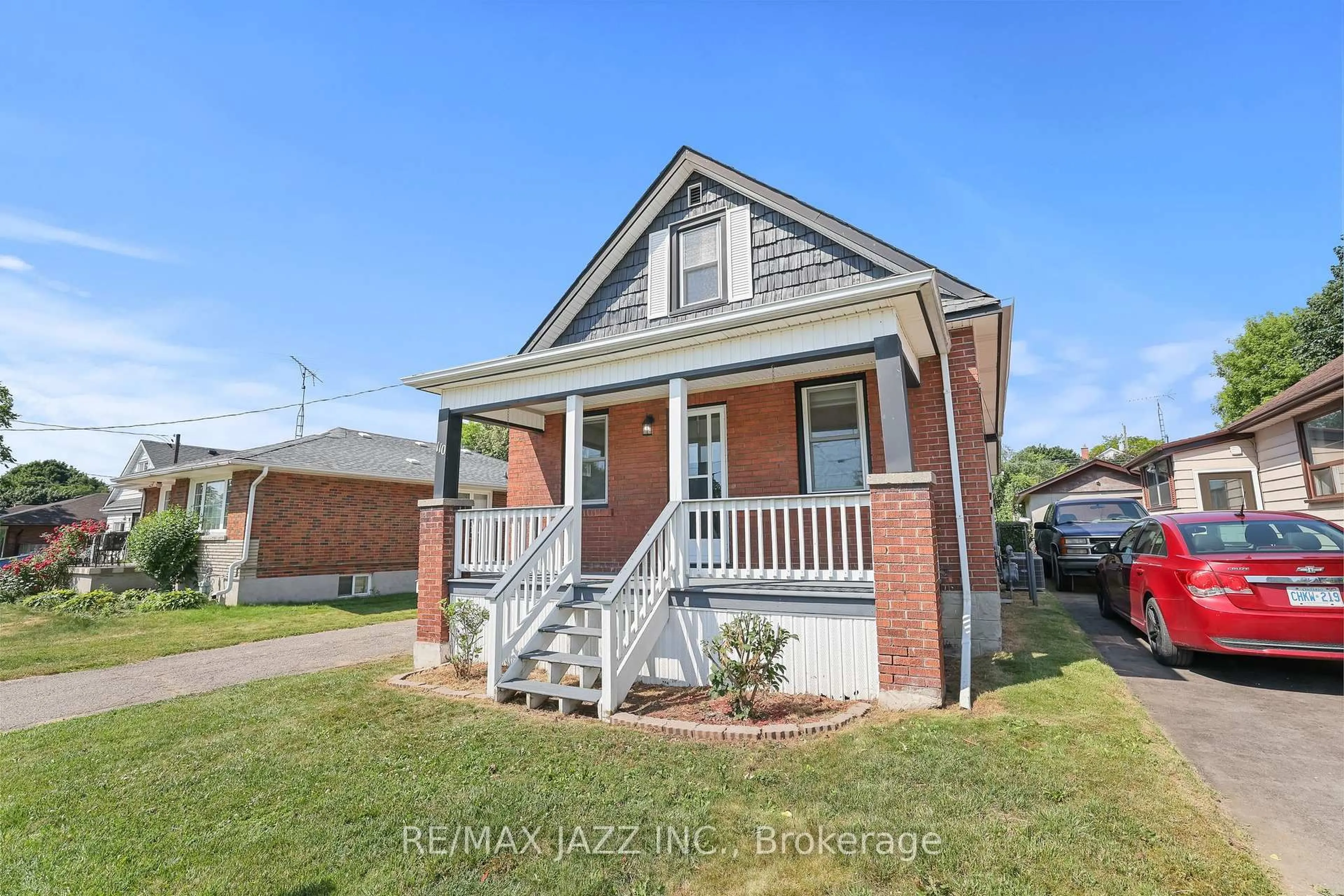 Home with brick exterior material, street for 110 Gibbons St, Oshawa Ontario L1J 4Y2