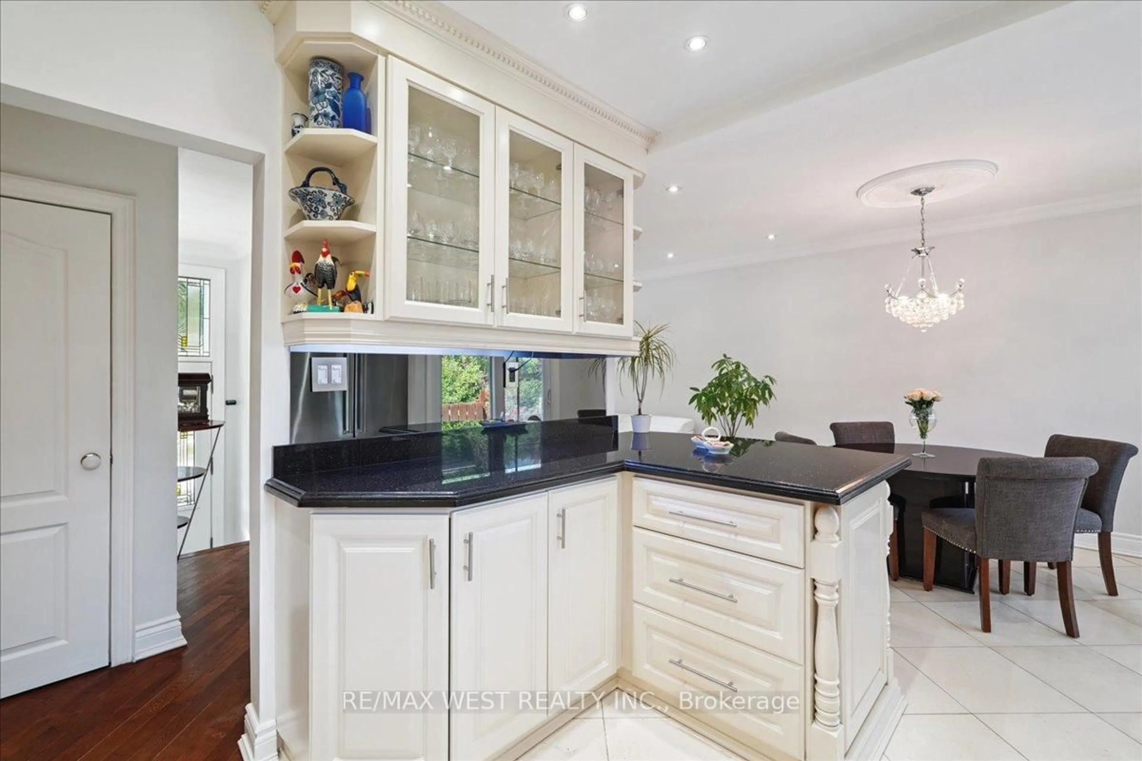 Contemporary kitchen, ceramic/tile floor for 16 Fareham Cres, Toronto Ontario M1E 1J9