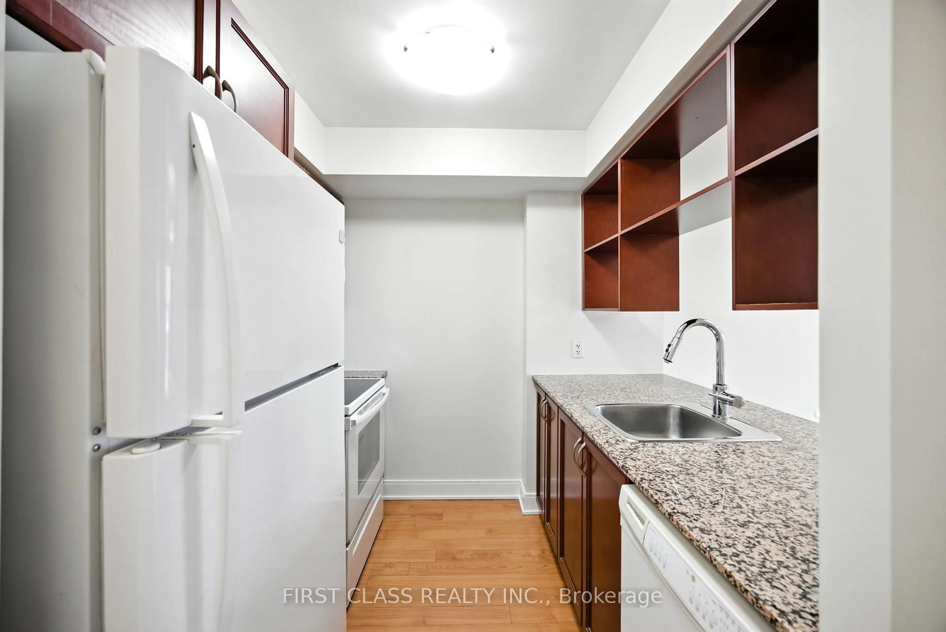 Standard kitchen, unknown for 135 Village Green Sq #822, Toronto Ontario M1S 0G4