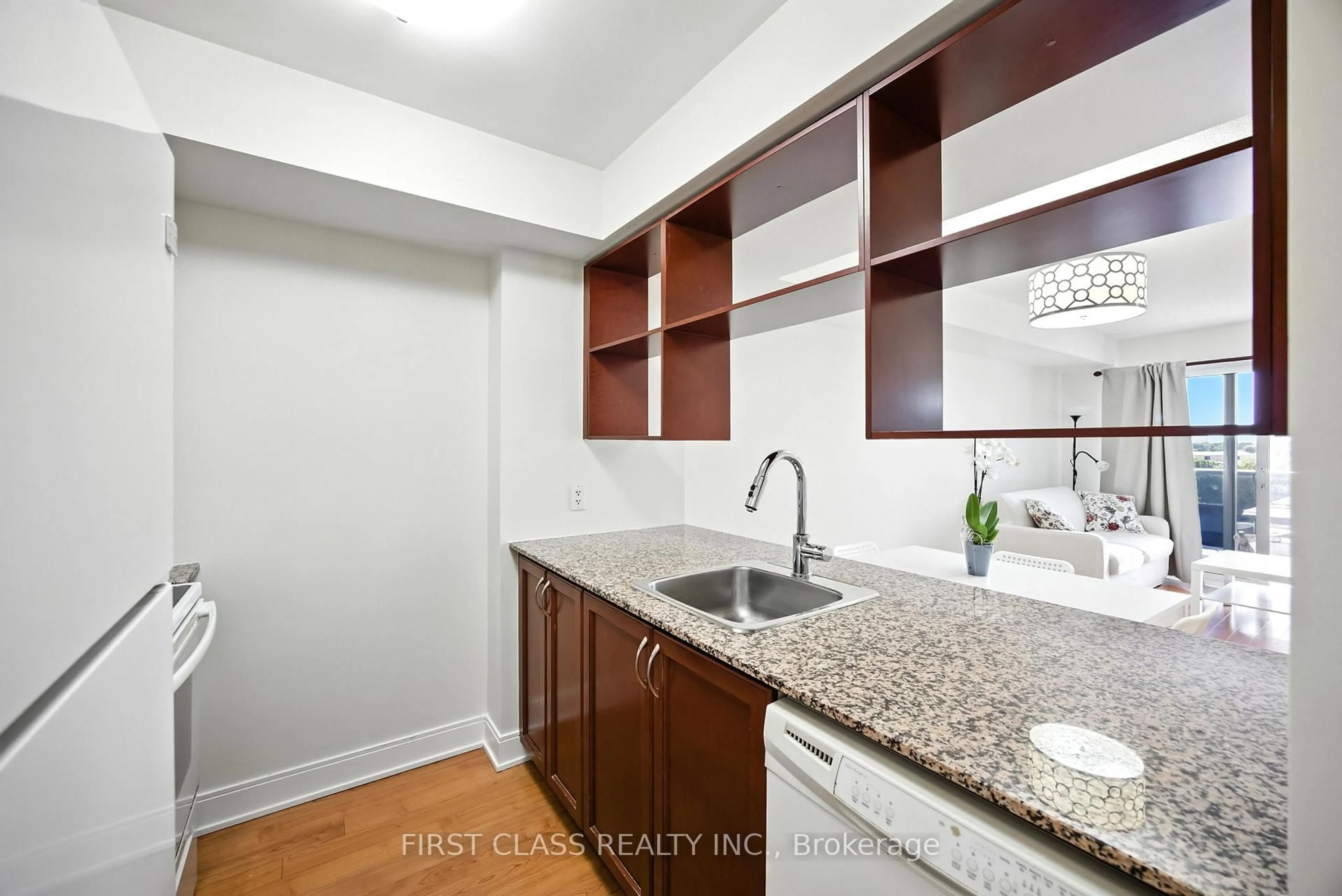 Standard kitchen, unknown for 135 Village Green Sq #822, Toronto Ontario M1S 0G4
