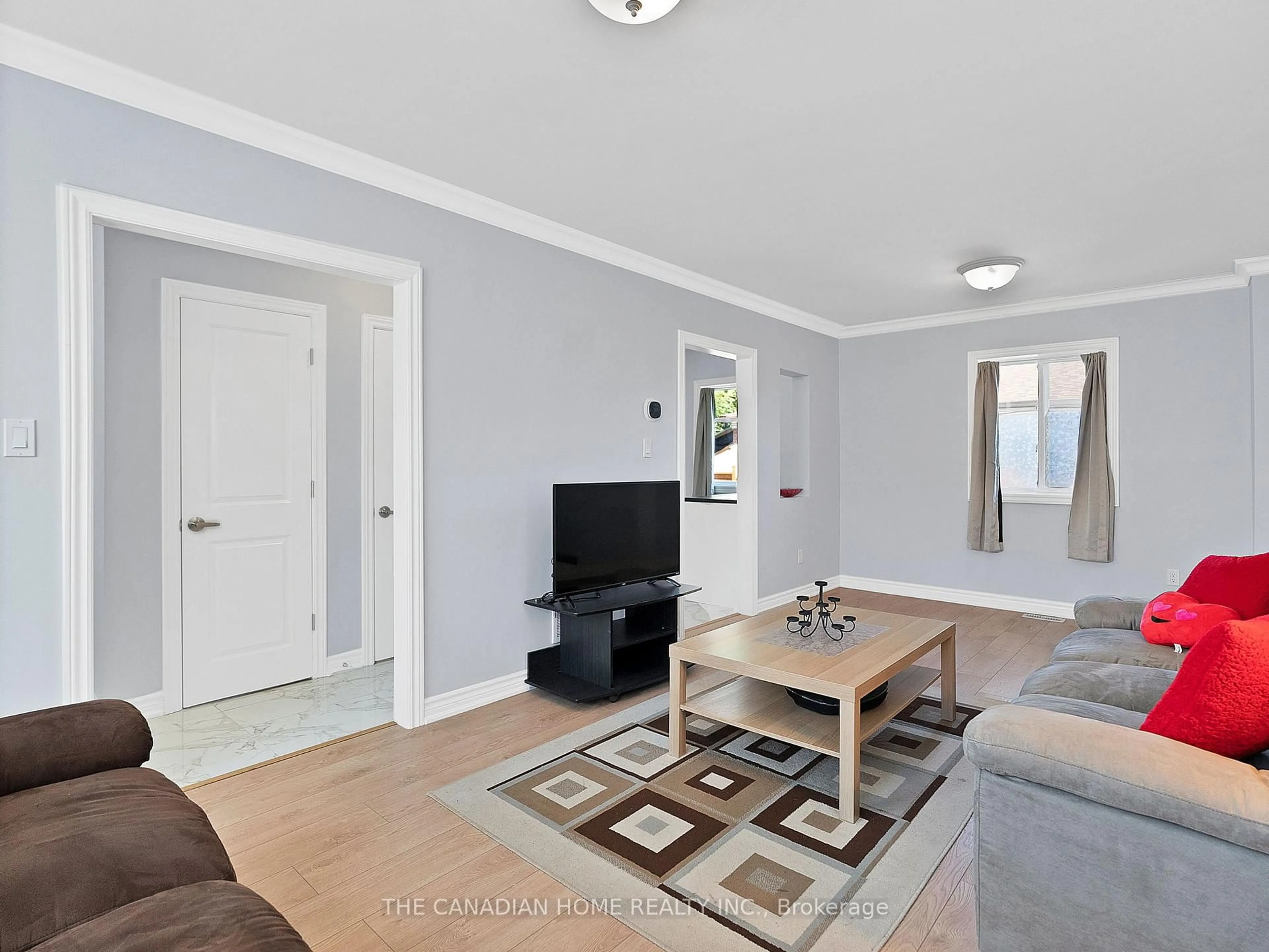 Living room with furniture, unknown for 3 Shier Dr, Toronto Ontario M1J 2T1