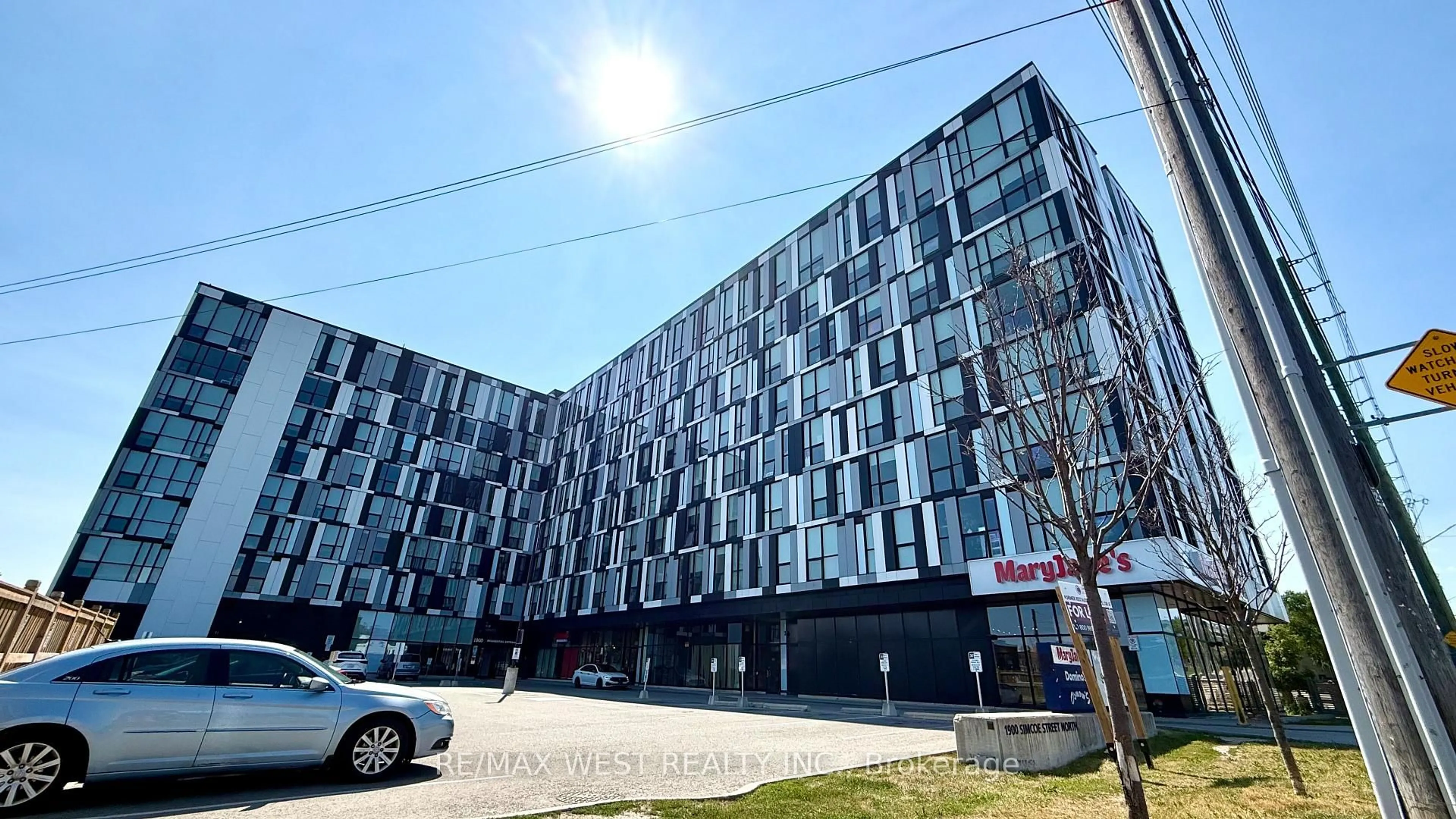 Unknown for 1900 Simcoe St #712, Oshawa Ontario L1G 4Y3