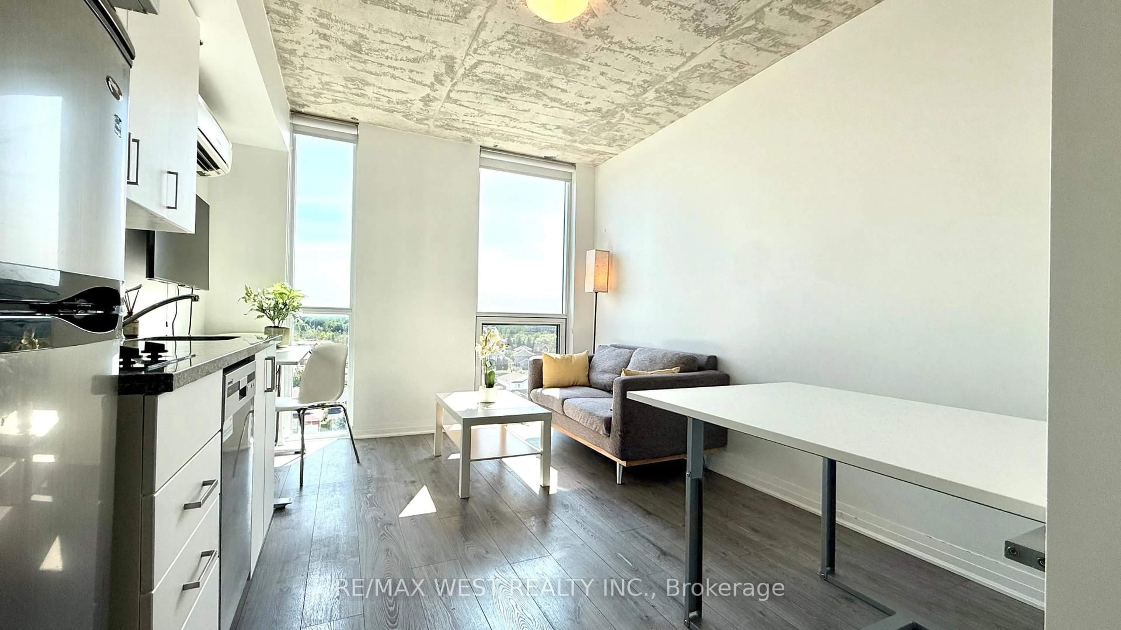 A pic of a room for 1900 Simcoe St #712, Oshawa Ontario L1G 4Y3