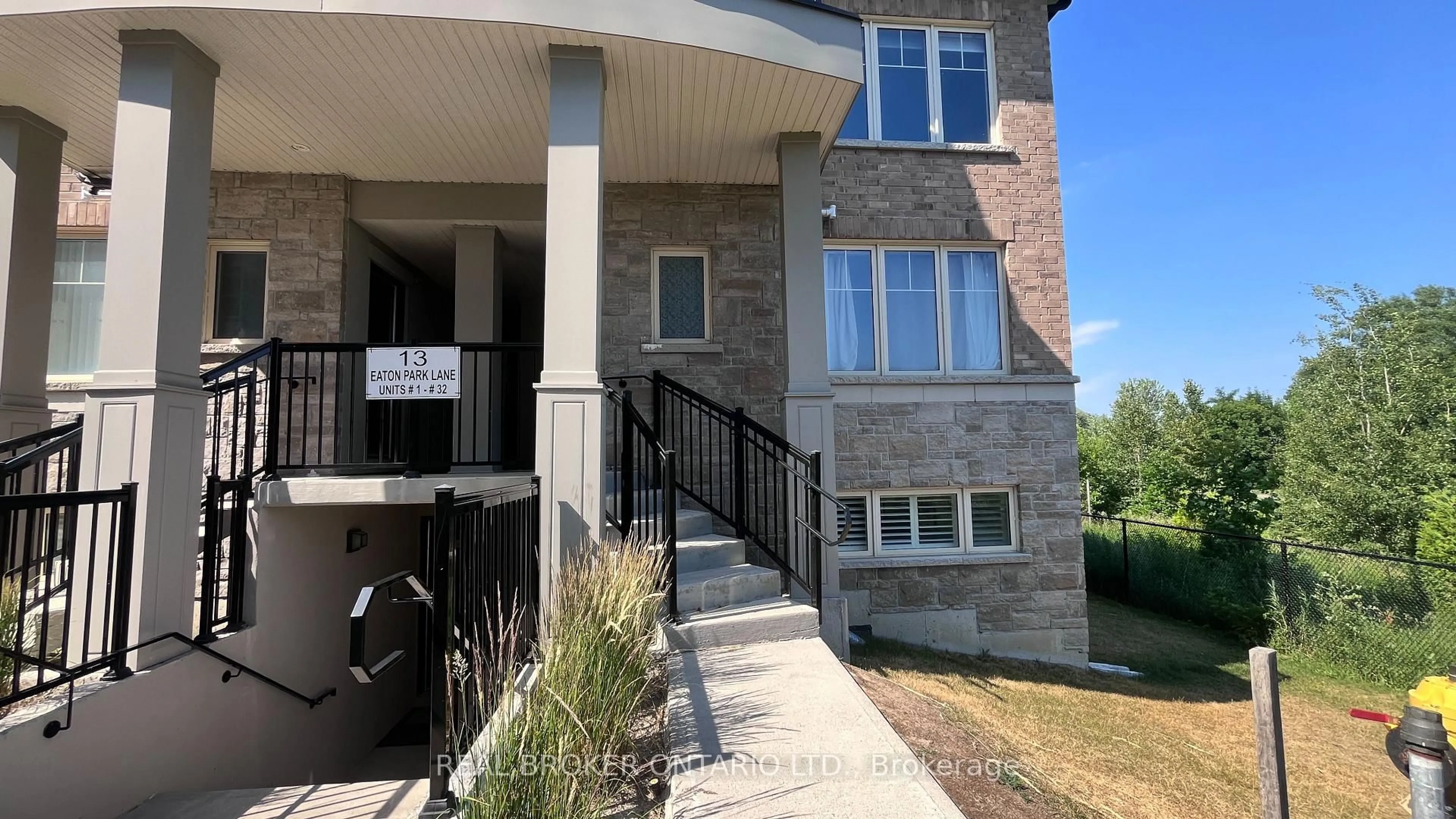 Home with brick exterior material, building for 13 EATON PARK Lane #29, Toronto Ontario M1W 0A5