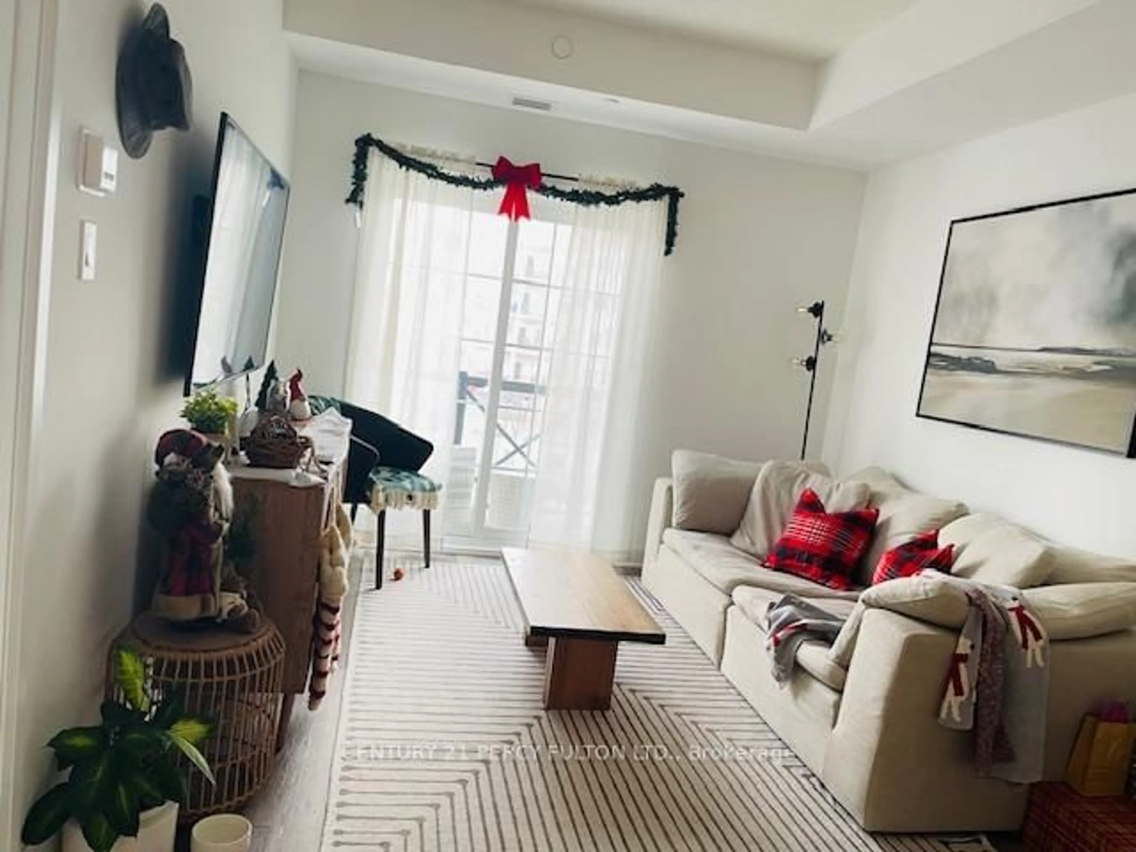 Living room with furniture, unknown for 50 Lakebreeze Dr #226, Clarington Ontario L1B 0V9