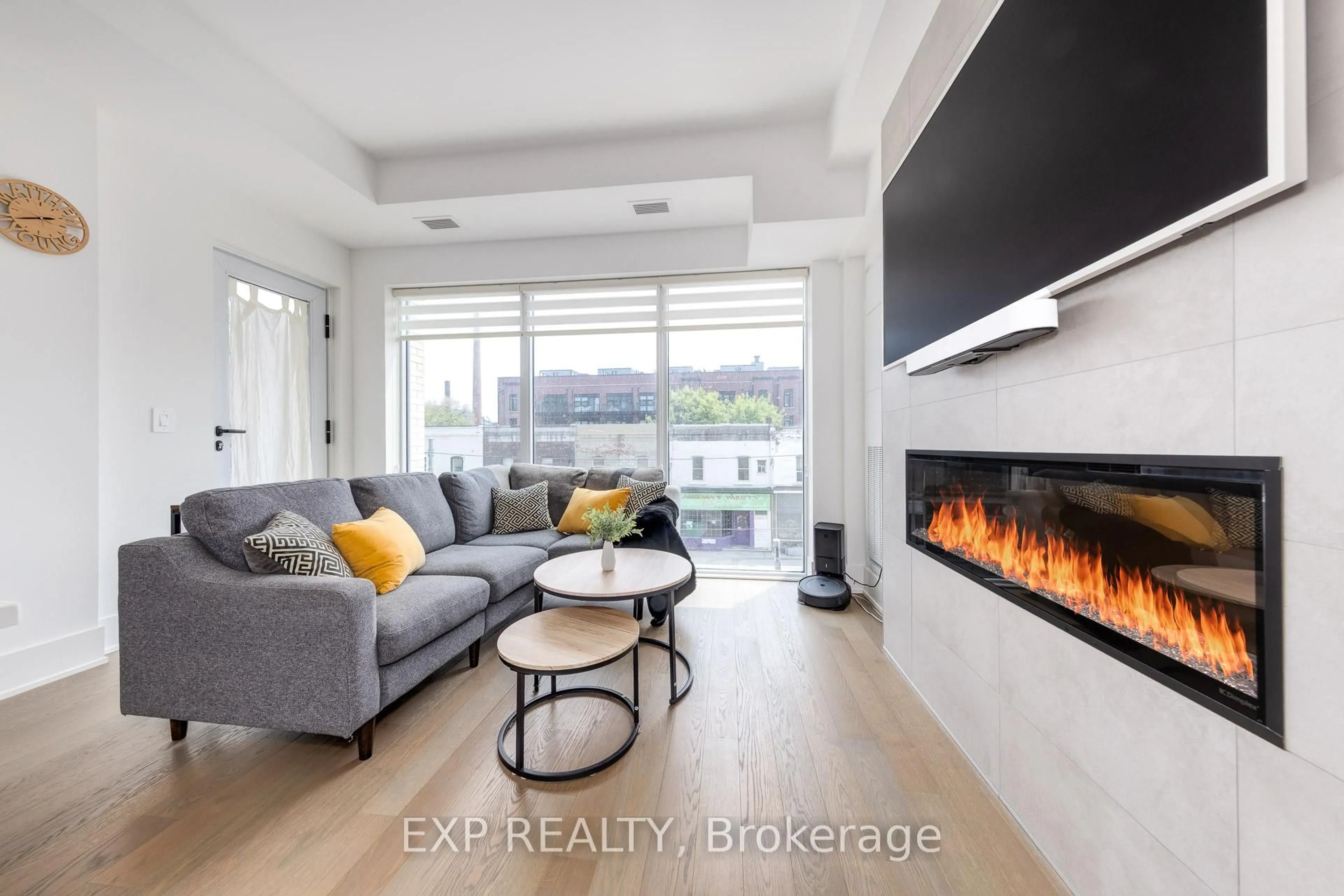 Living room with furniture, unknown for 495 Logan Ave #201, Toronto Ontario M4K 0A5