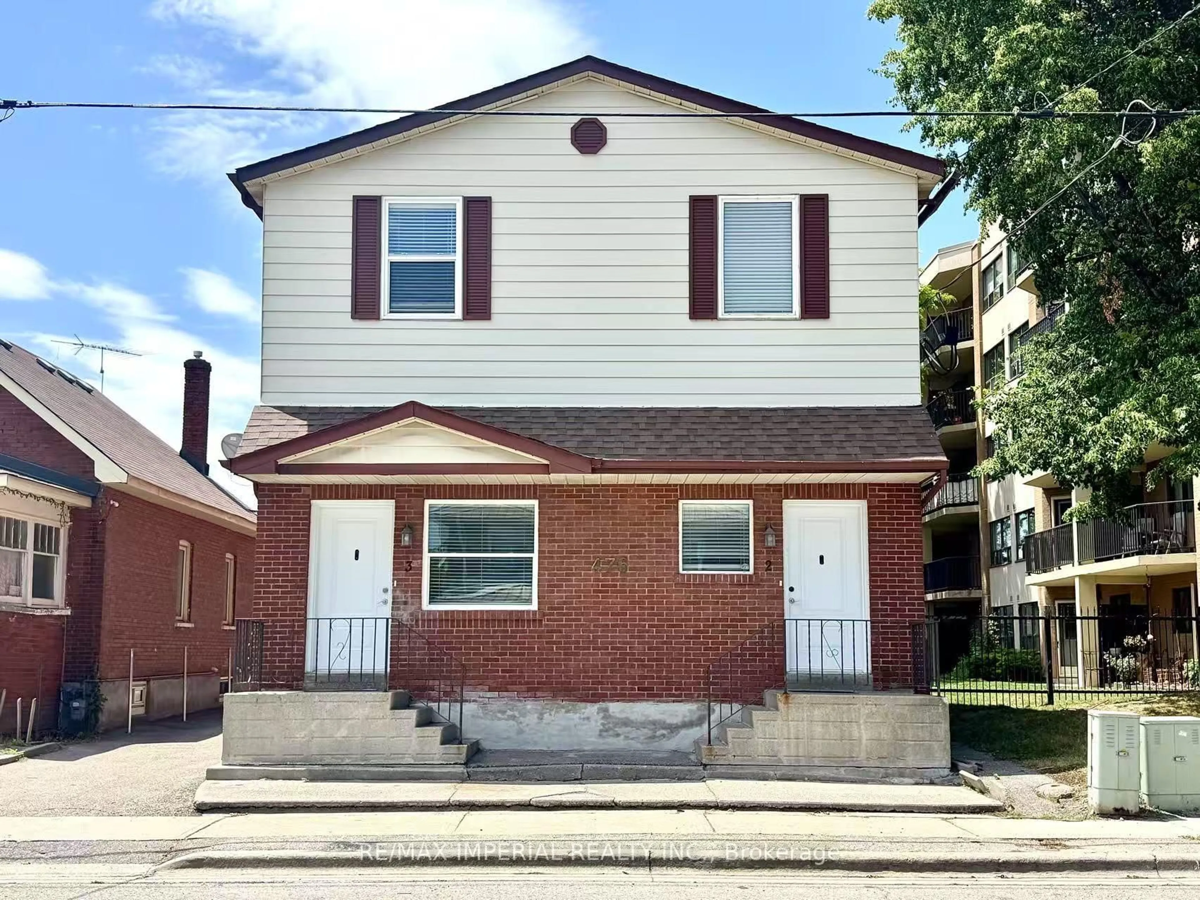 Home with brick exterior material, street for 476 Albert St, Oshawa Ontario L1H 4S6