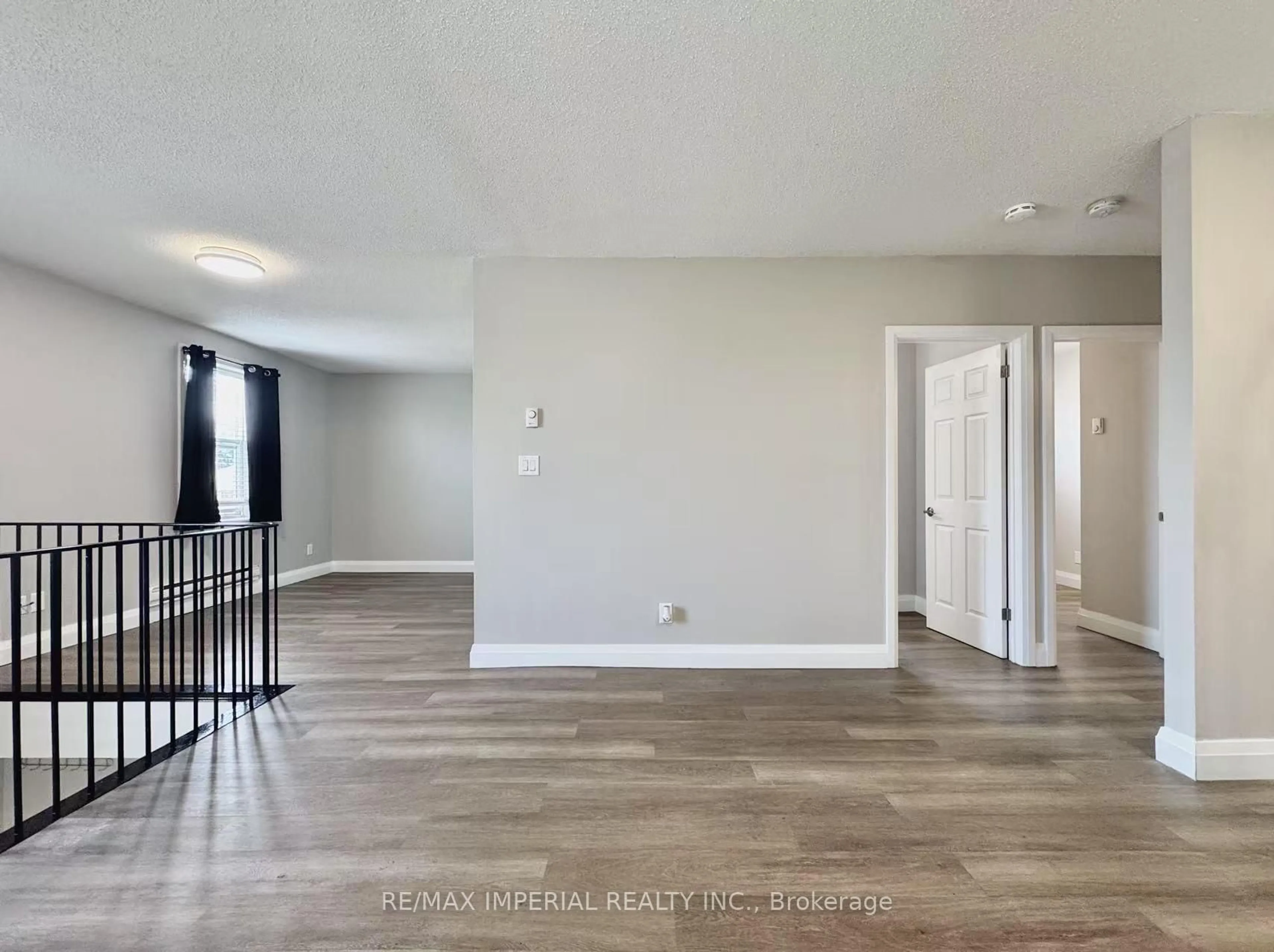 A pic of a room for 476 Albert St, Oshawa Ontario L1H 4S6