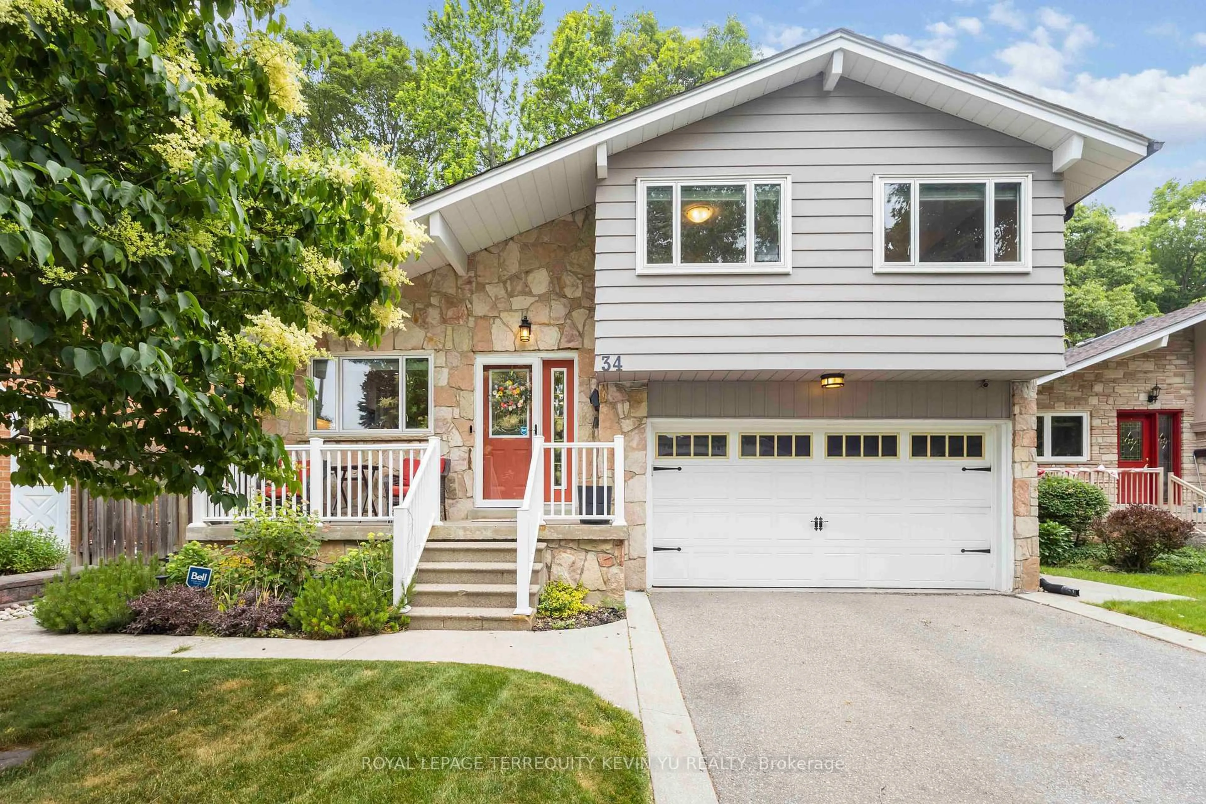 Home with vinyl exterior material, street for 34 Janellan Terr, Toronto Ontario M1E 3M9