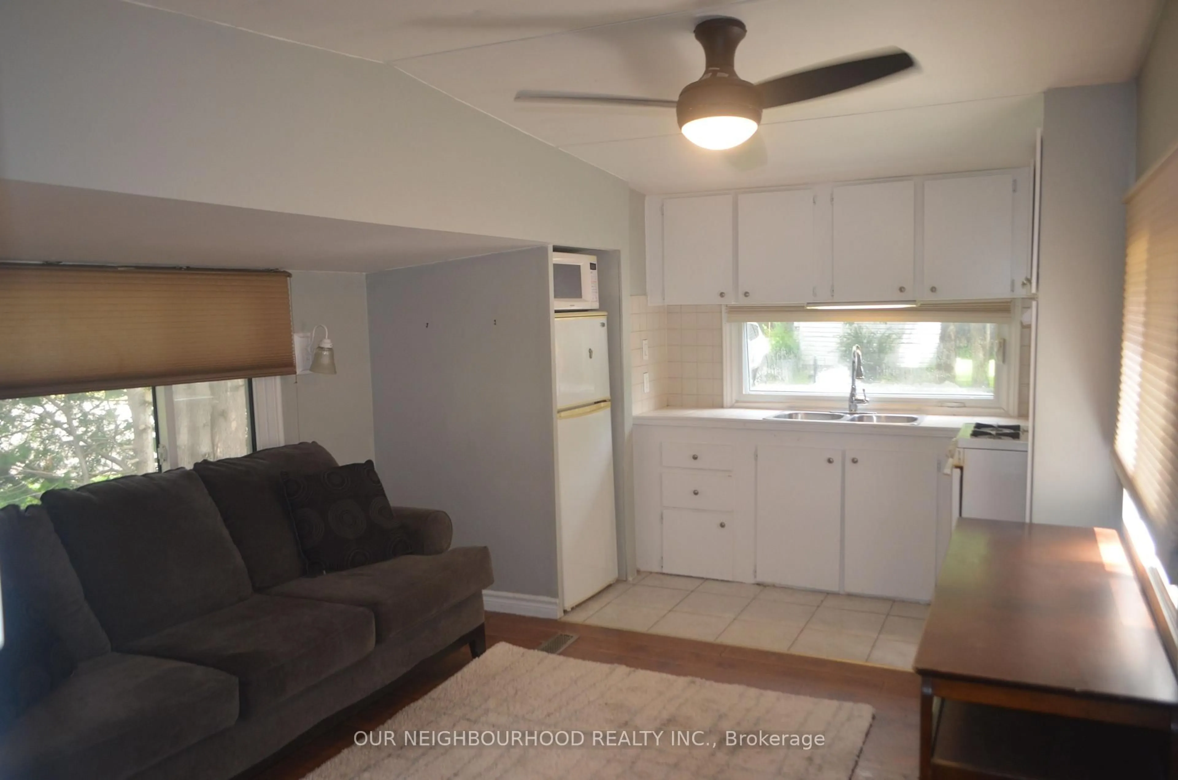 Living room with furniture, unknown for 623 King Ave #18, Clarington Ontario L1B 1K7