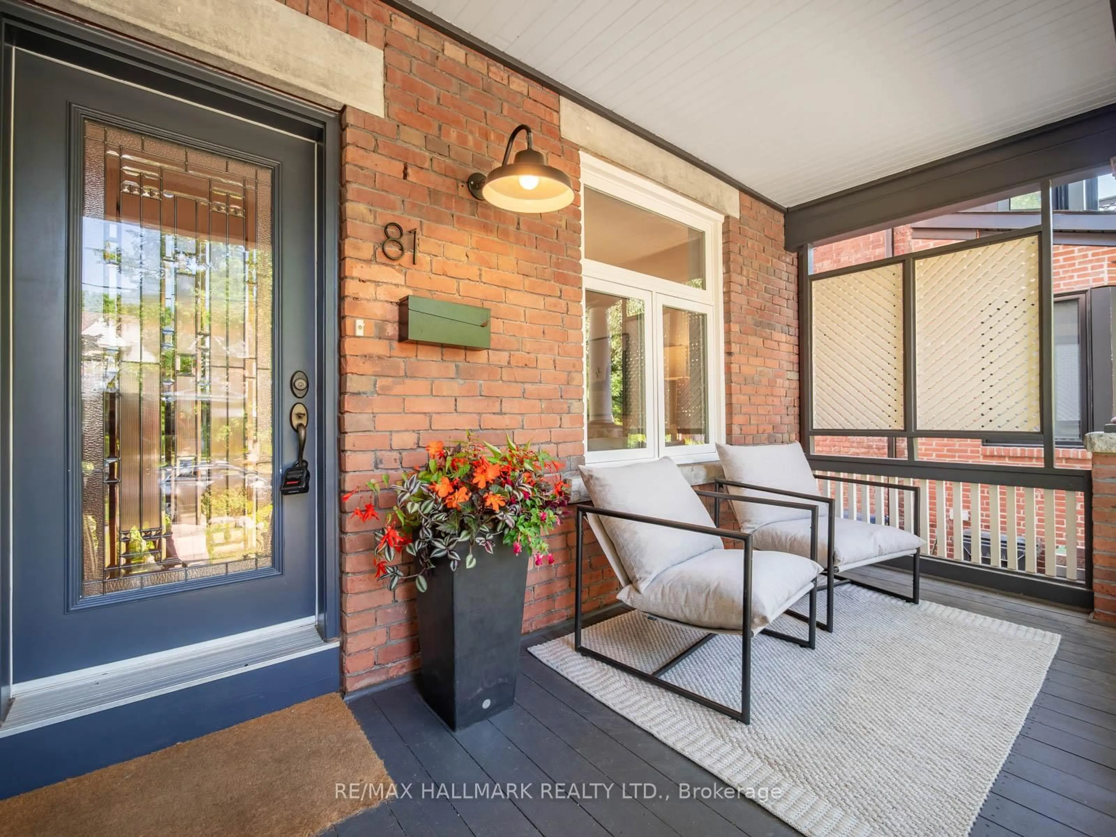 Indoor entryway for 81 Woodycrest Ave, Toronto Ontario M4J 3A8