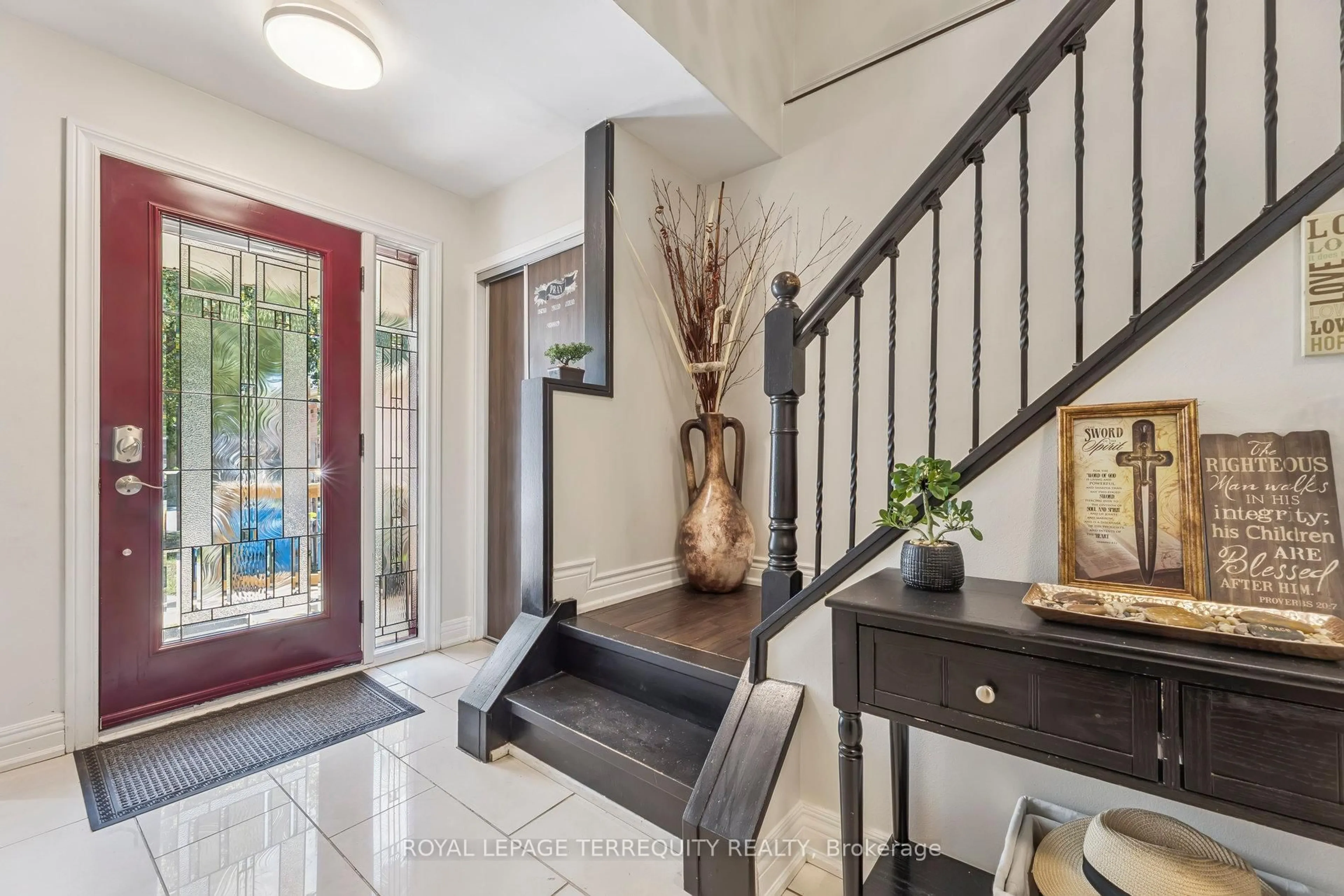 Indoor entryway for 44 Harman Dr, Ajax Ontario L1S 5H6