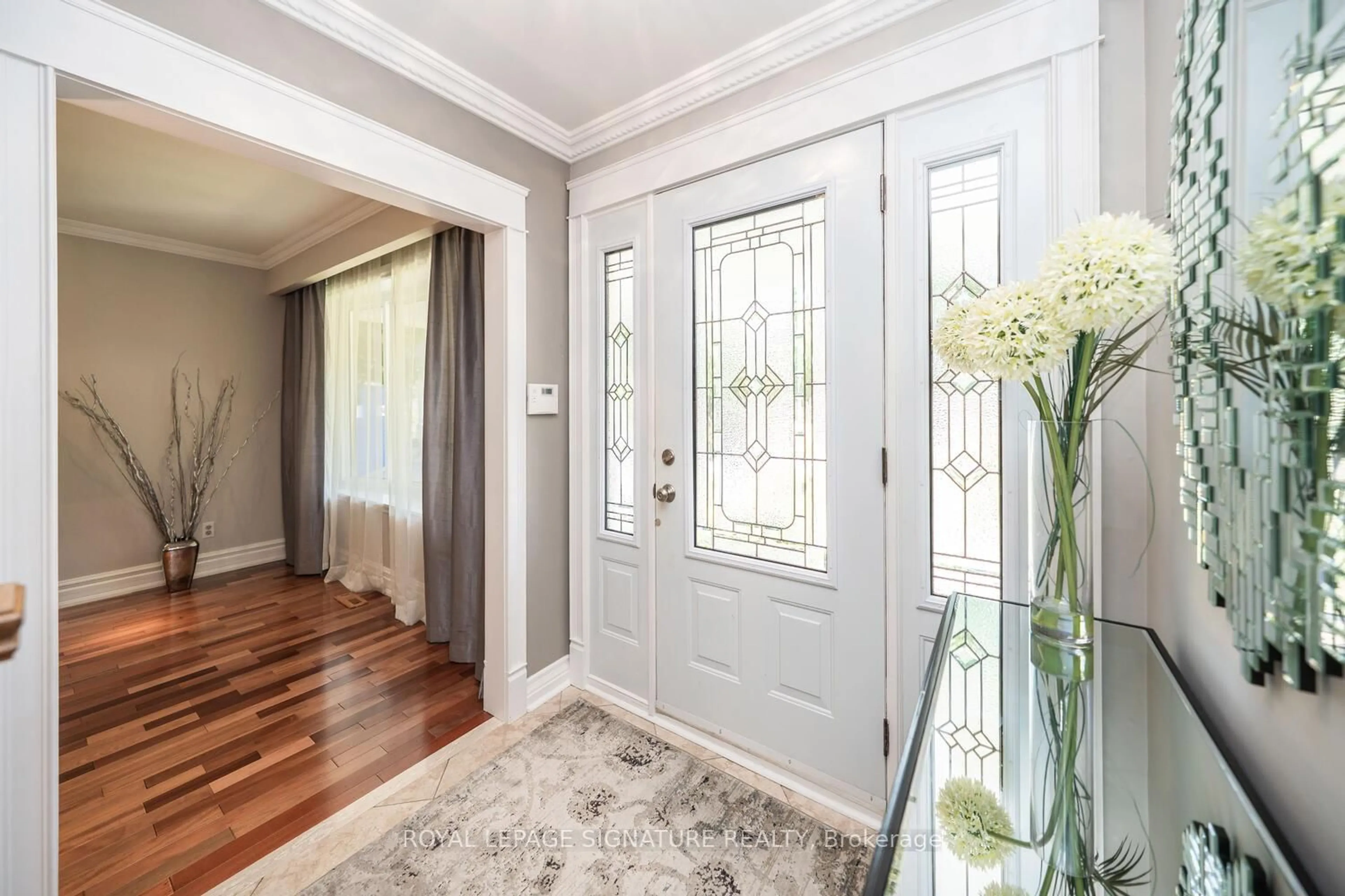 Indoor entryway for 14 Rosscowan Cres, Toronto Ontario M1W 1K6