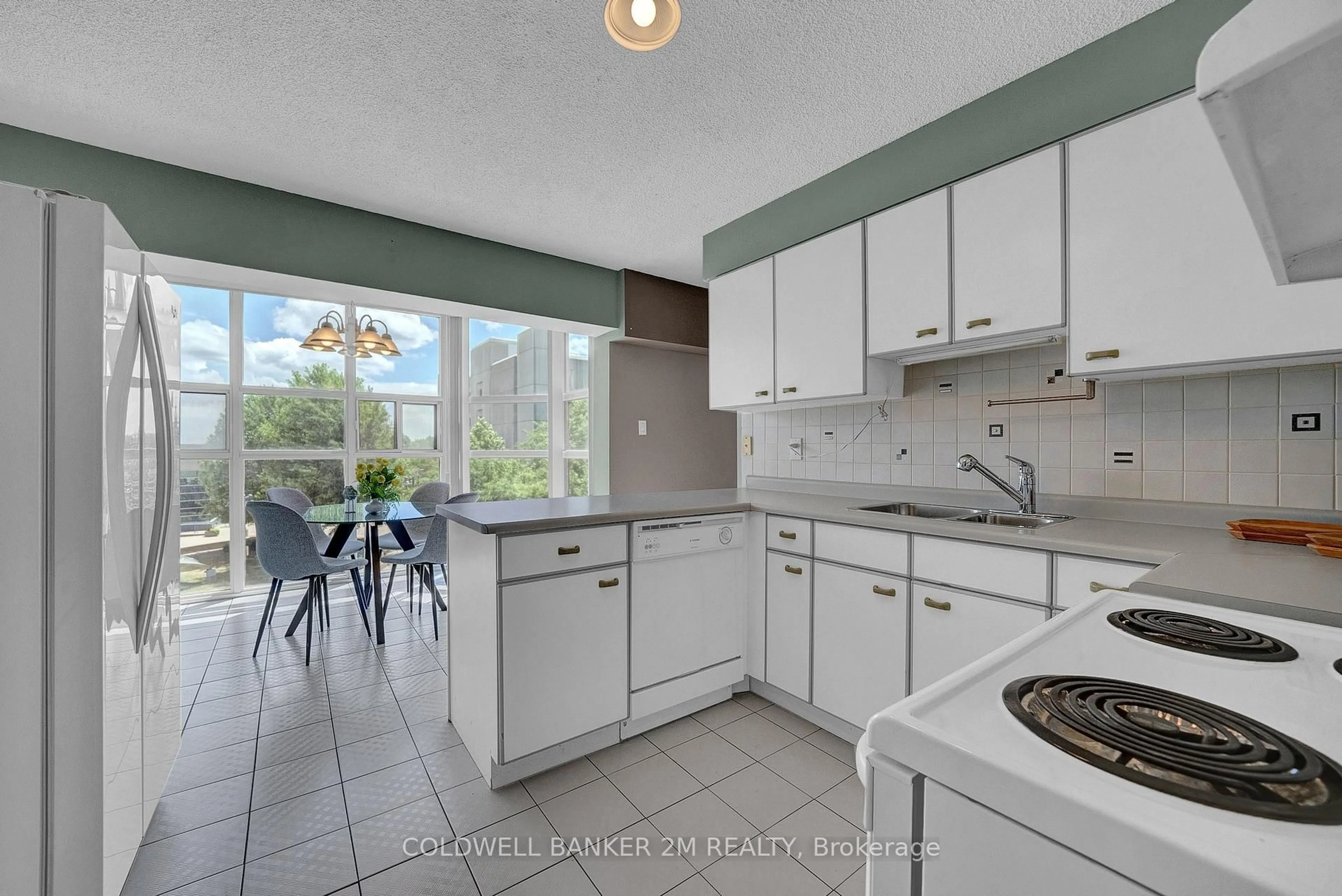 Unknown for 80 Athol St #302, Oshawa Ontario L1H 8B7