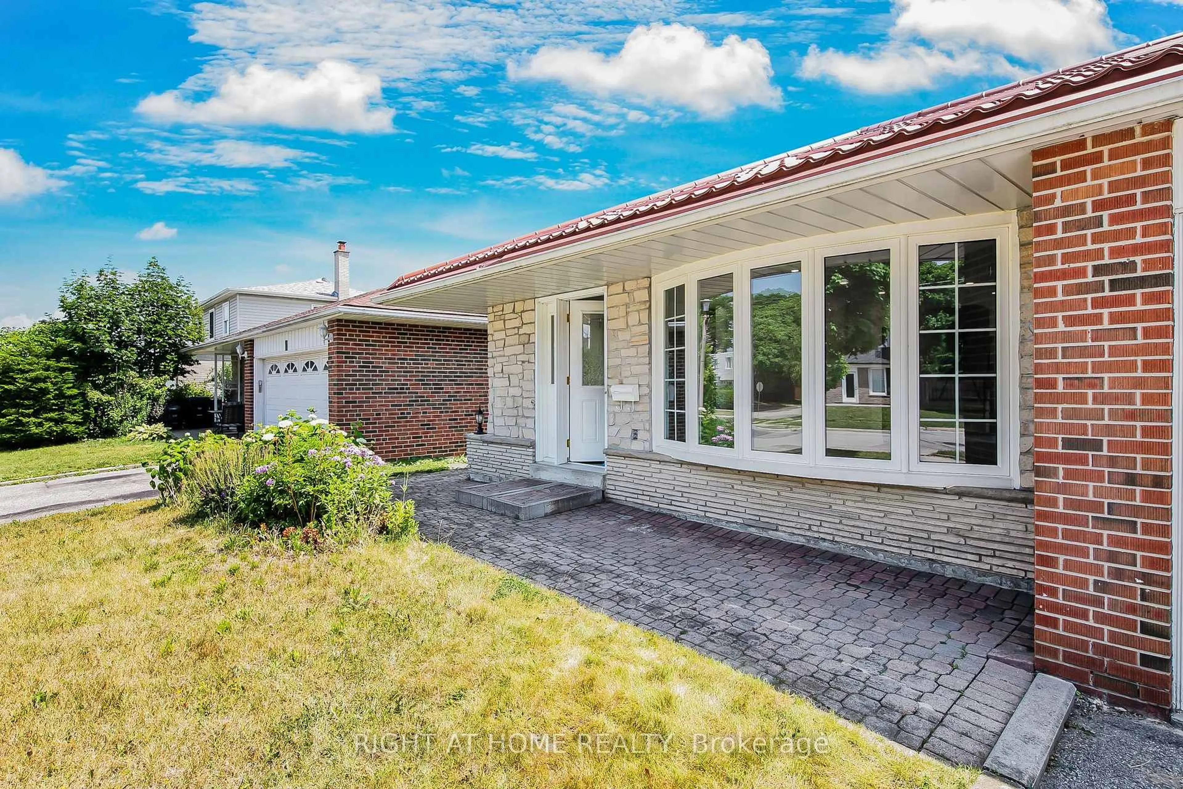 Home with brick exterior material, street for 3 Glendower Crct, Toronto Ontario M1T 2Y9