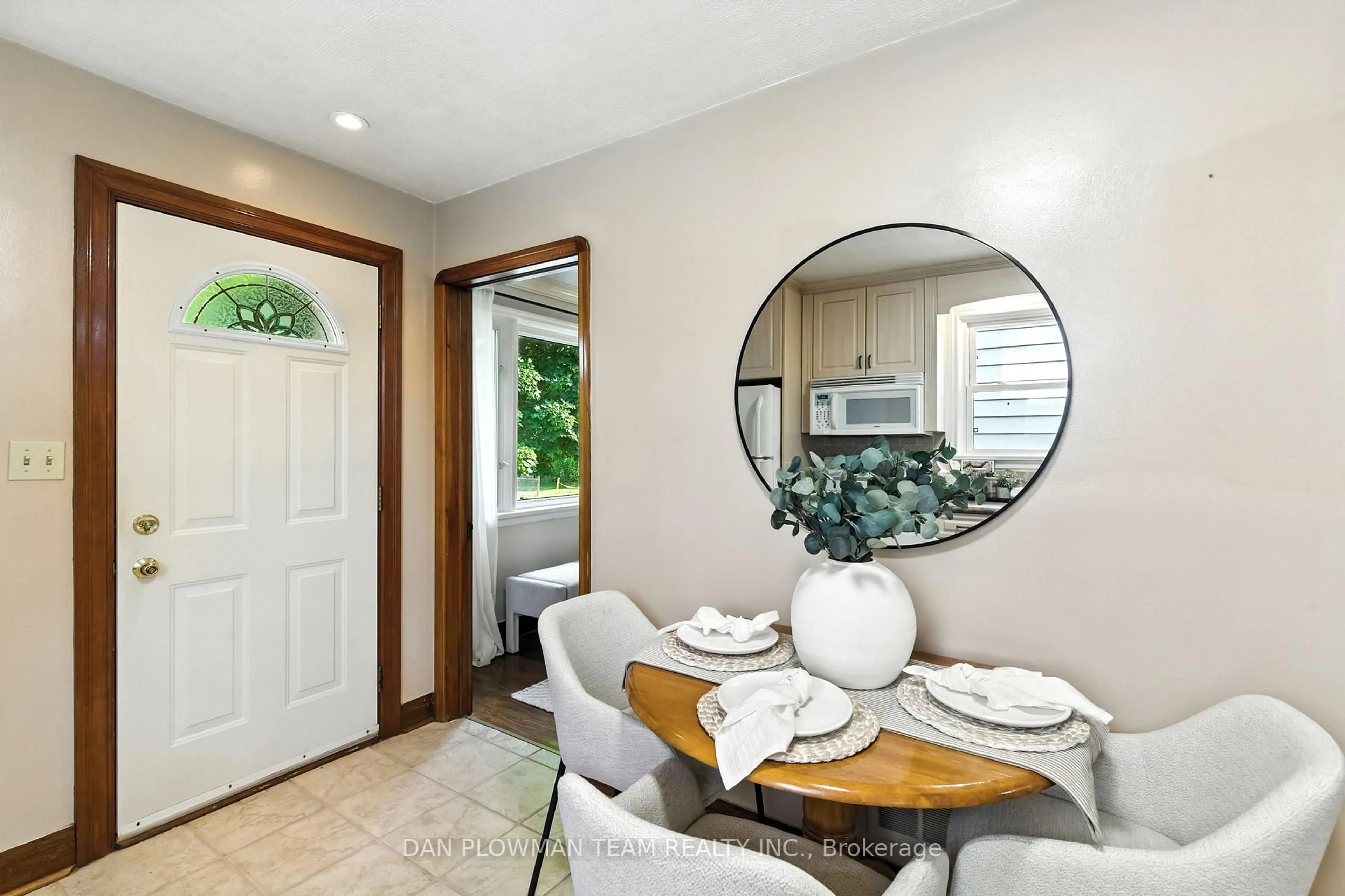 Dining room, ceramic/tile floor for 314 Mitchell Ave, Oshawa Ontario L1H 2V9