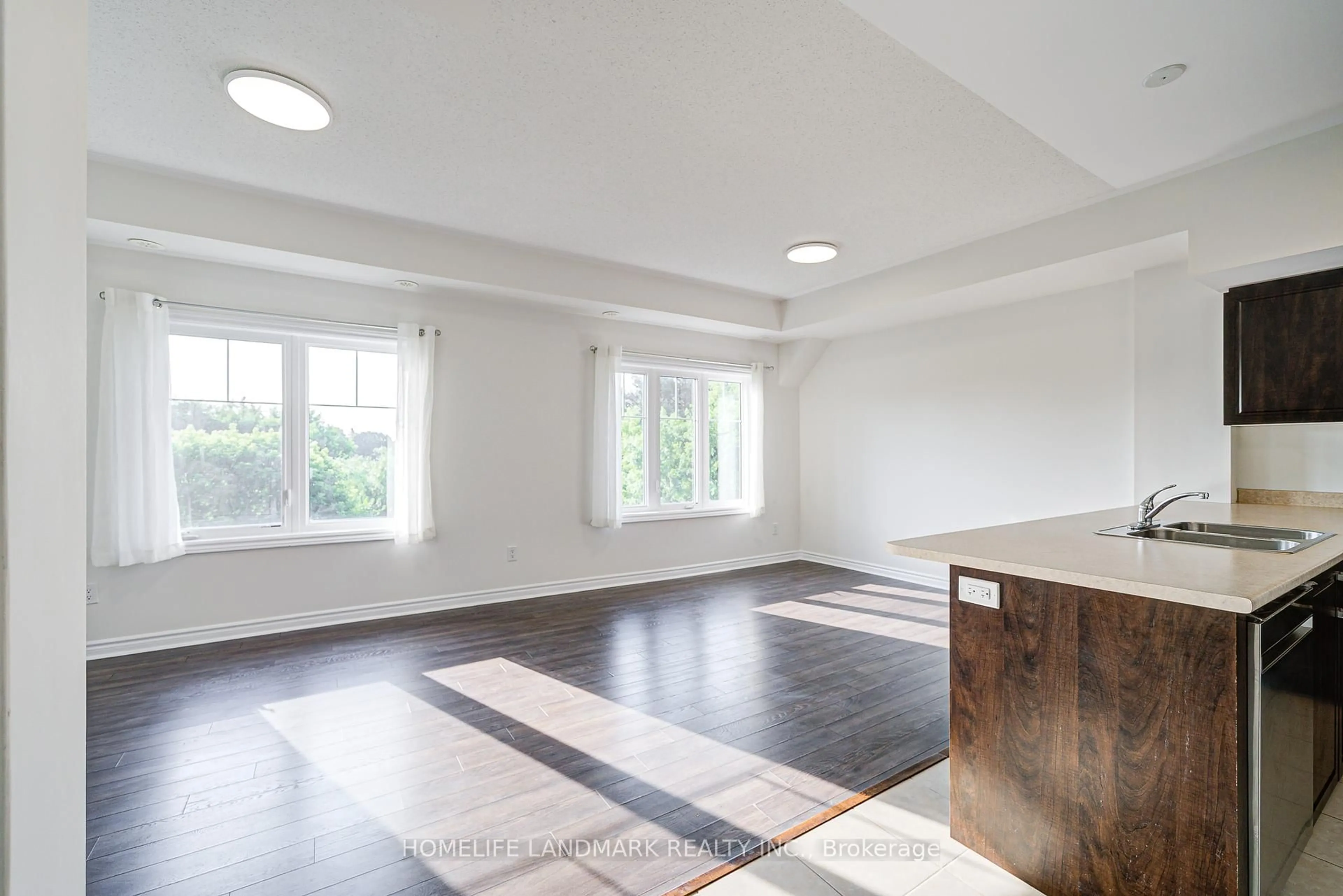 A pic of a room for 9 Eaton Park Lane #8, Toronto Ontario M1W 0A5