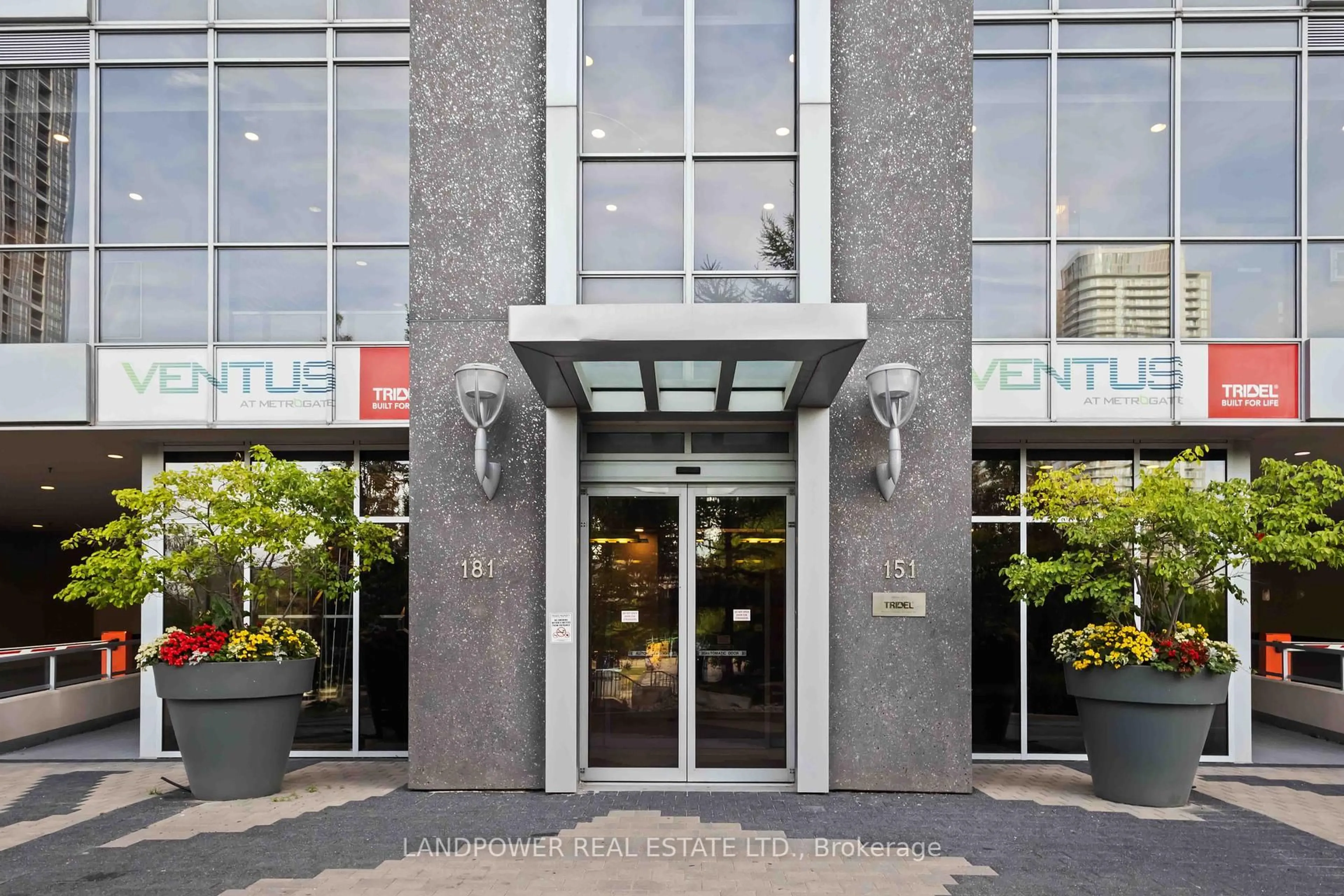 Indoor foyer for 151 Village Green Sq #1610, Toronto Ontario M1S 0K5