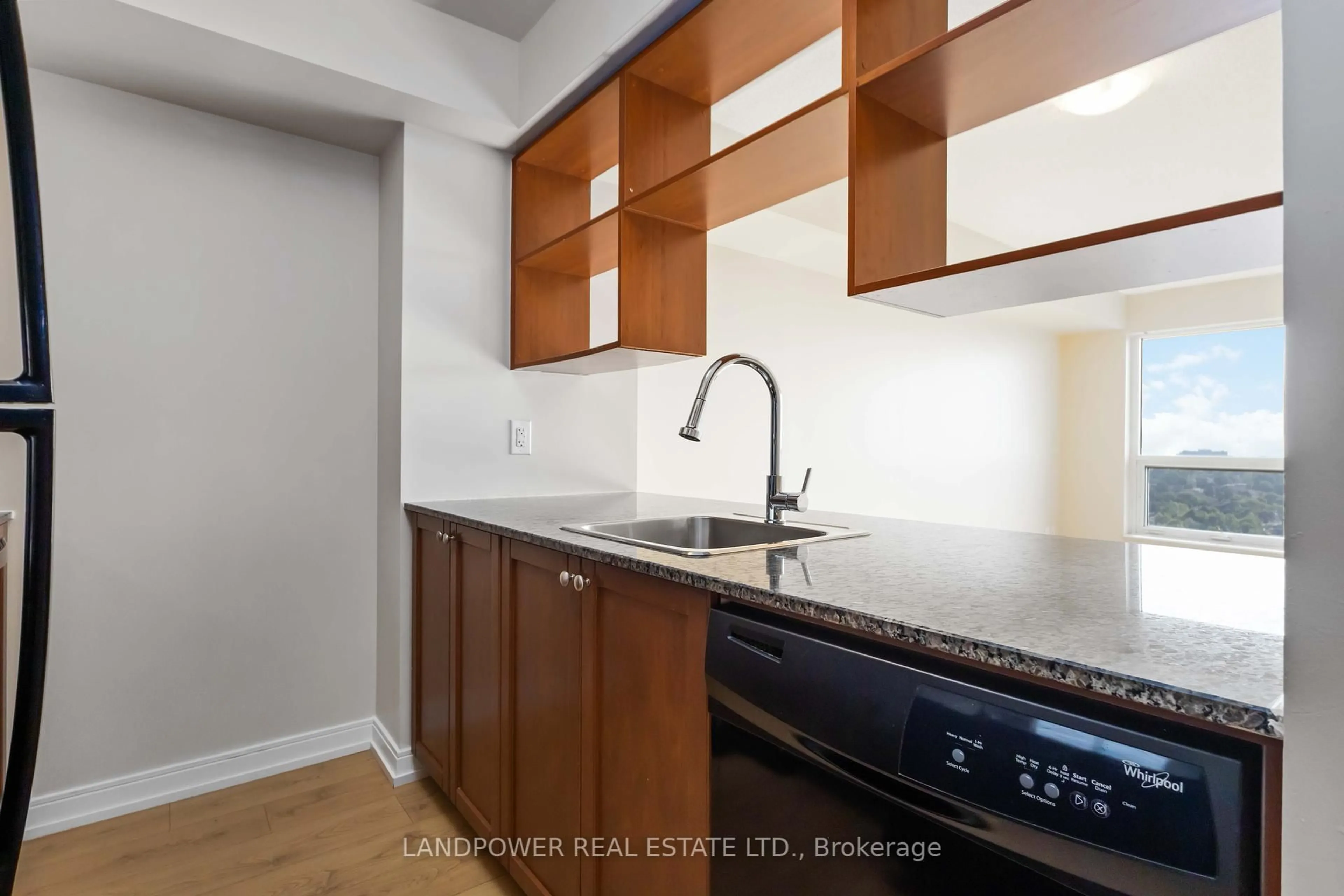 Standard kitchen, wood/laminate floor for 151 Village Green Sq #1610, Toronto Ontario M1S 0K5