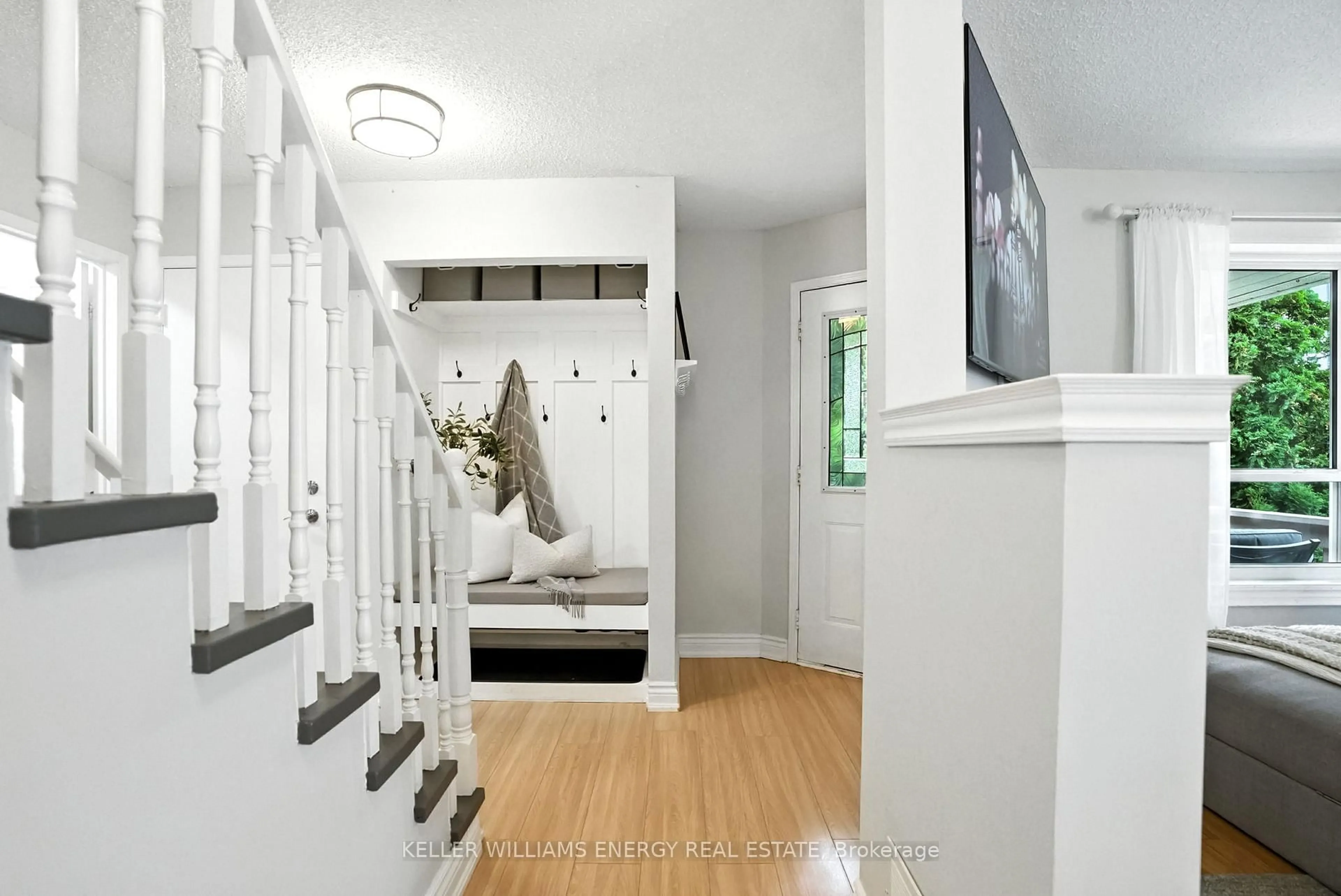 Indoor entryway for 2445 Prestonvale Rd, Clarington Ontario L1E 2S1
