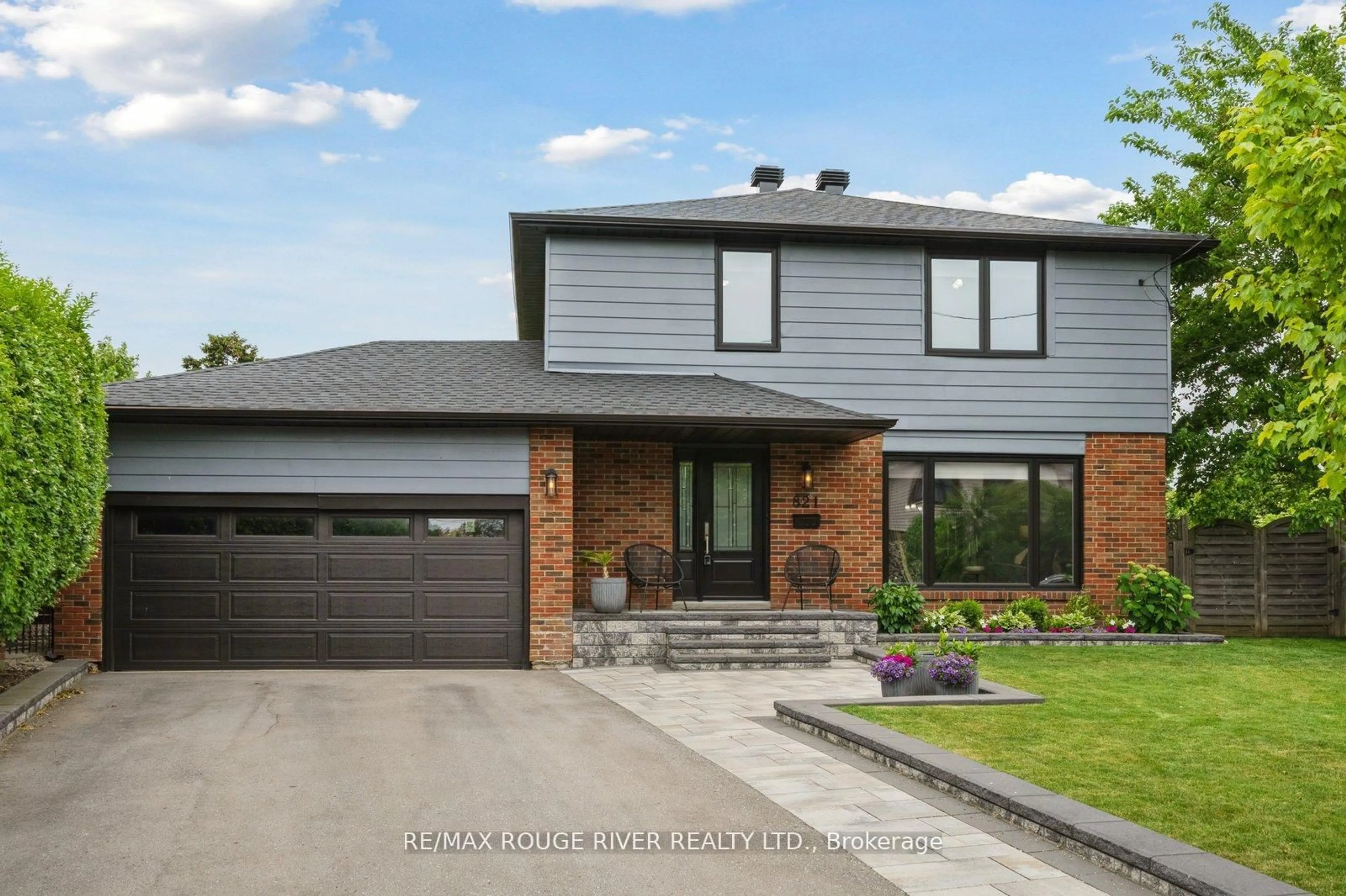 Home with brick exterior material, street for 821 HANWORTH Crt, Pickering Ontario L1W 2K6