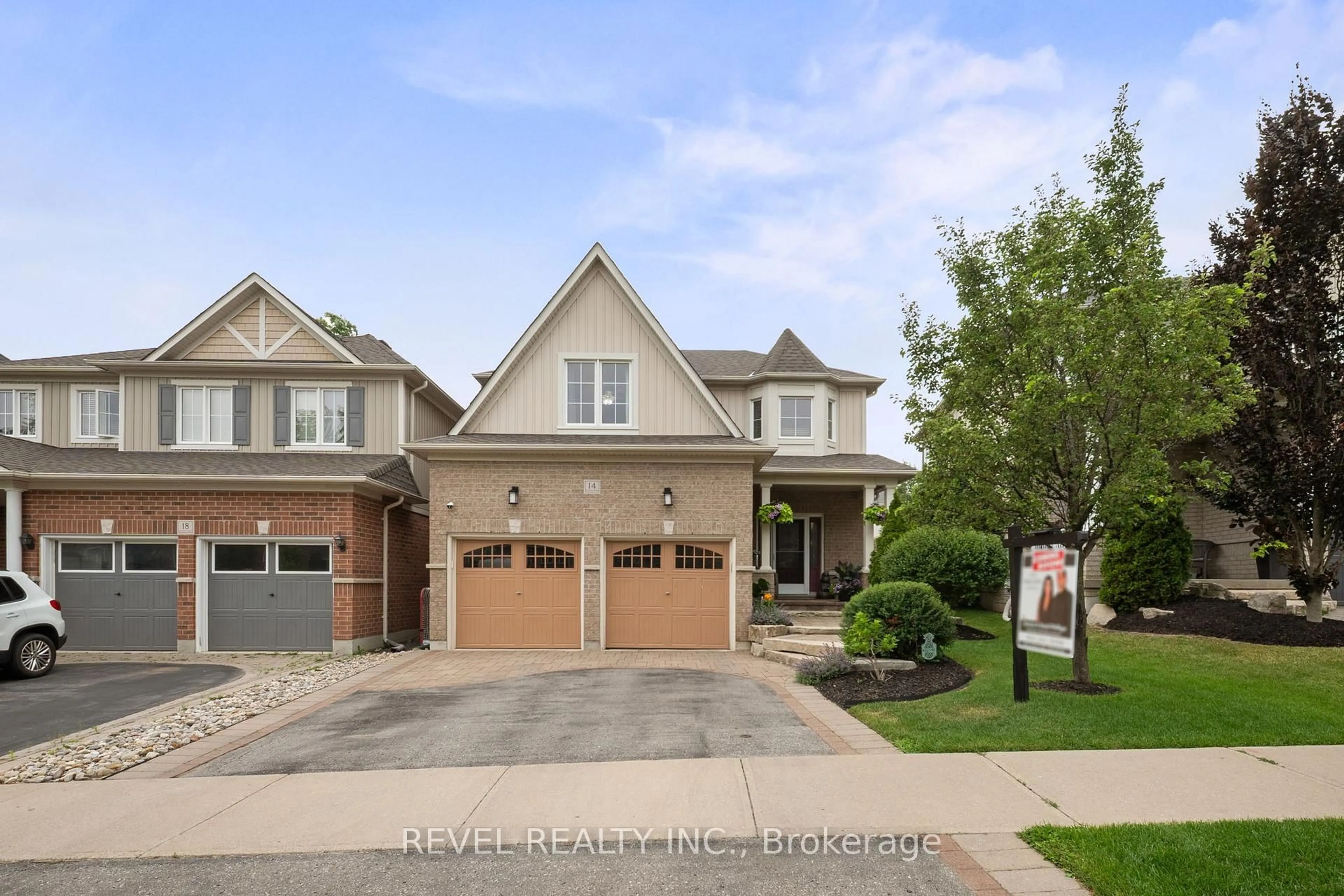 Home with brick exterior material, street for 14 Kaukonen Crt, Clarington Ontario L1C 0A3