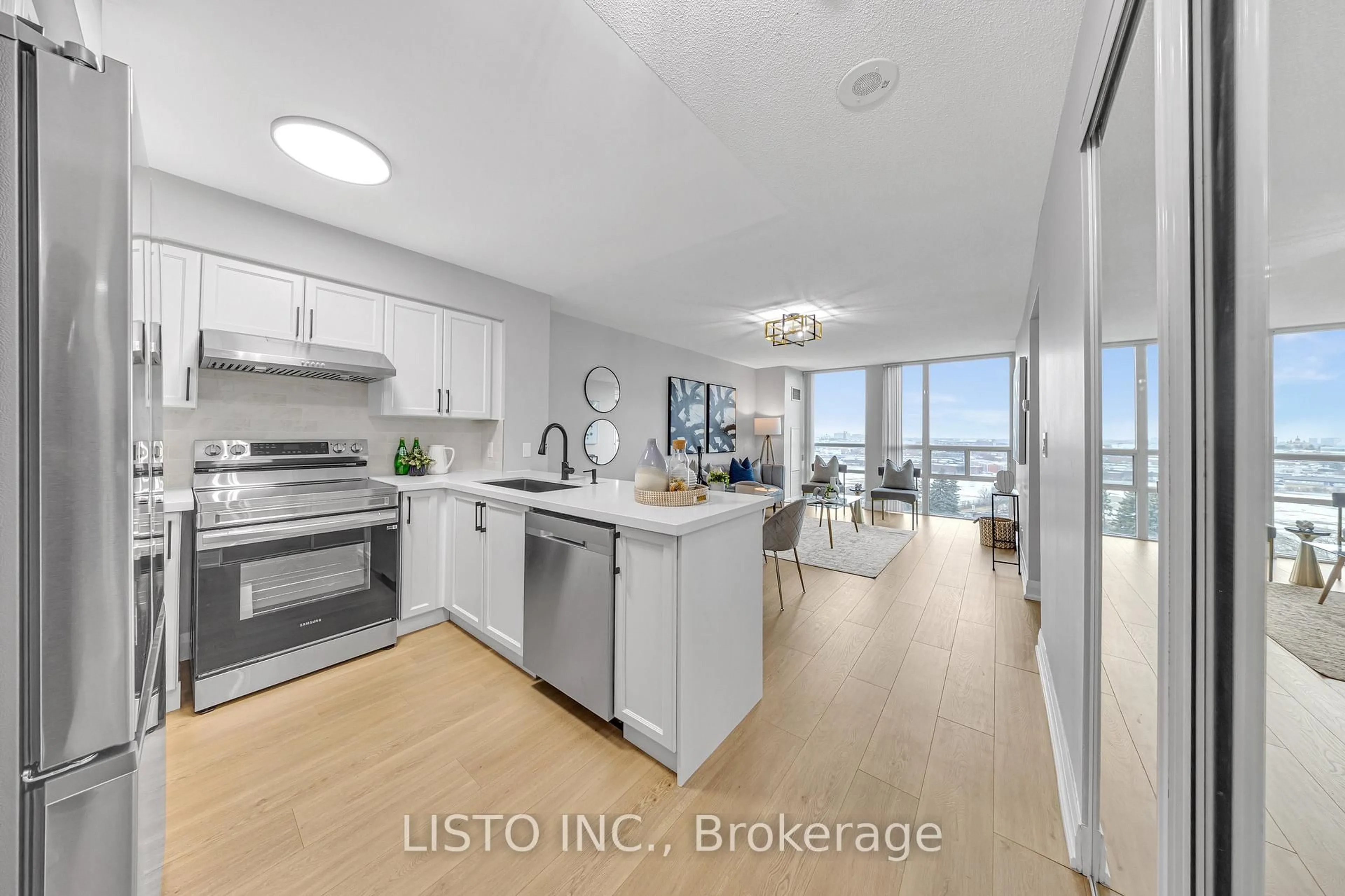 Open concept kitchen, unknown for 68 Grangeway Ave #906, Toronto Ontario M1H 0A1