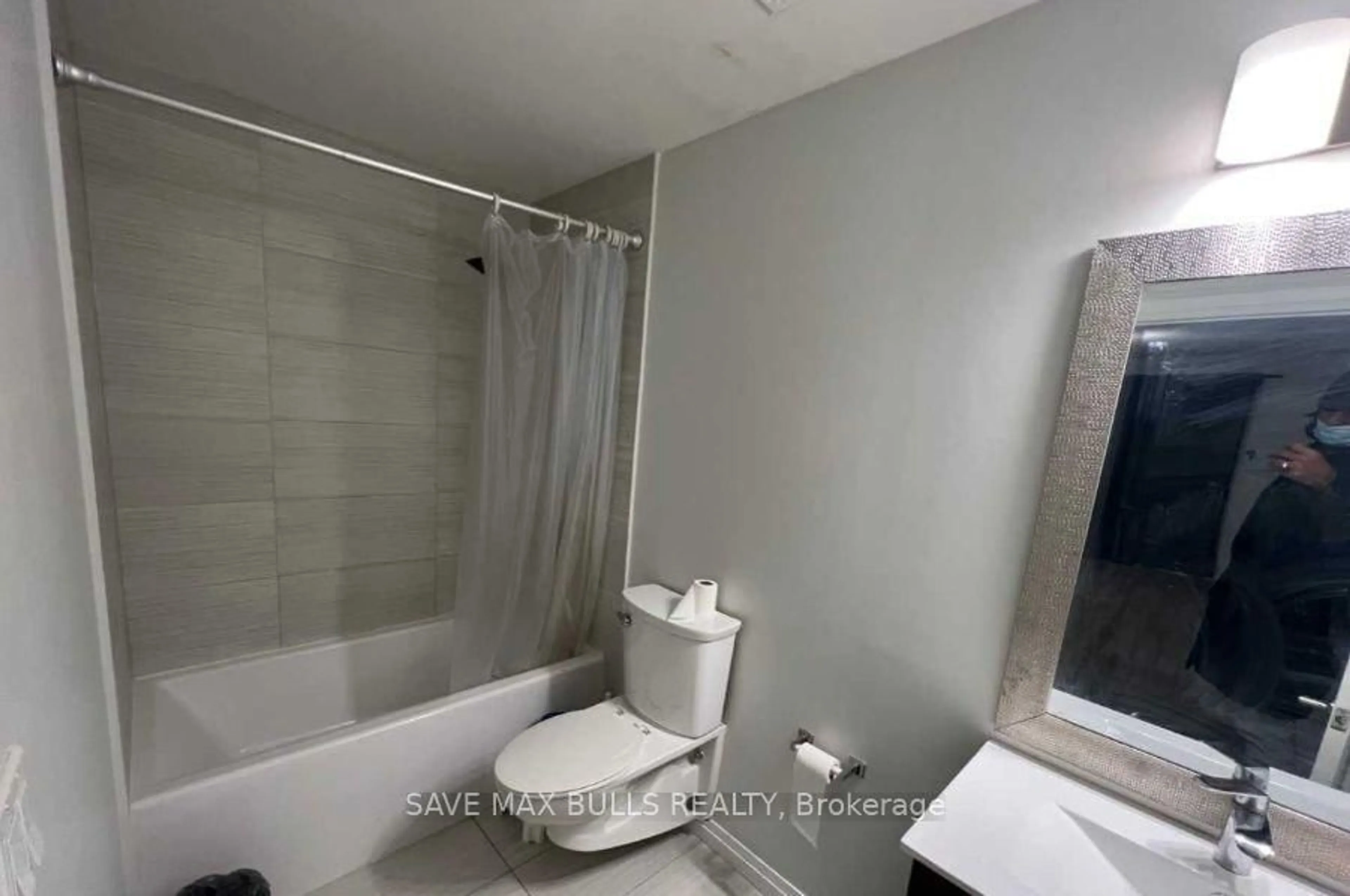 A pic of a room for 2150 Lawrence Ave #103, Toronto Ontario M1R 3A7