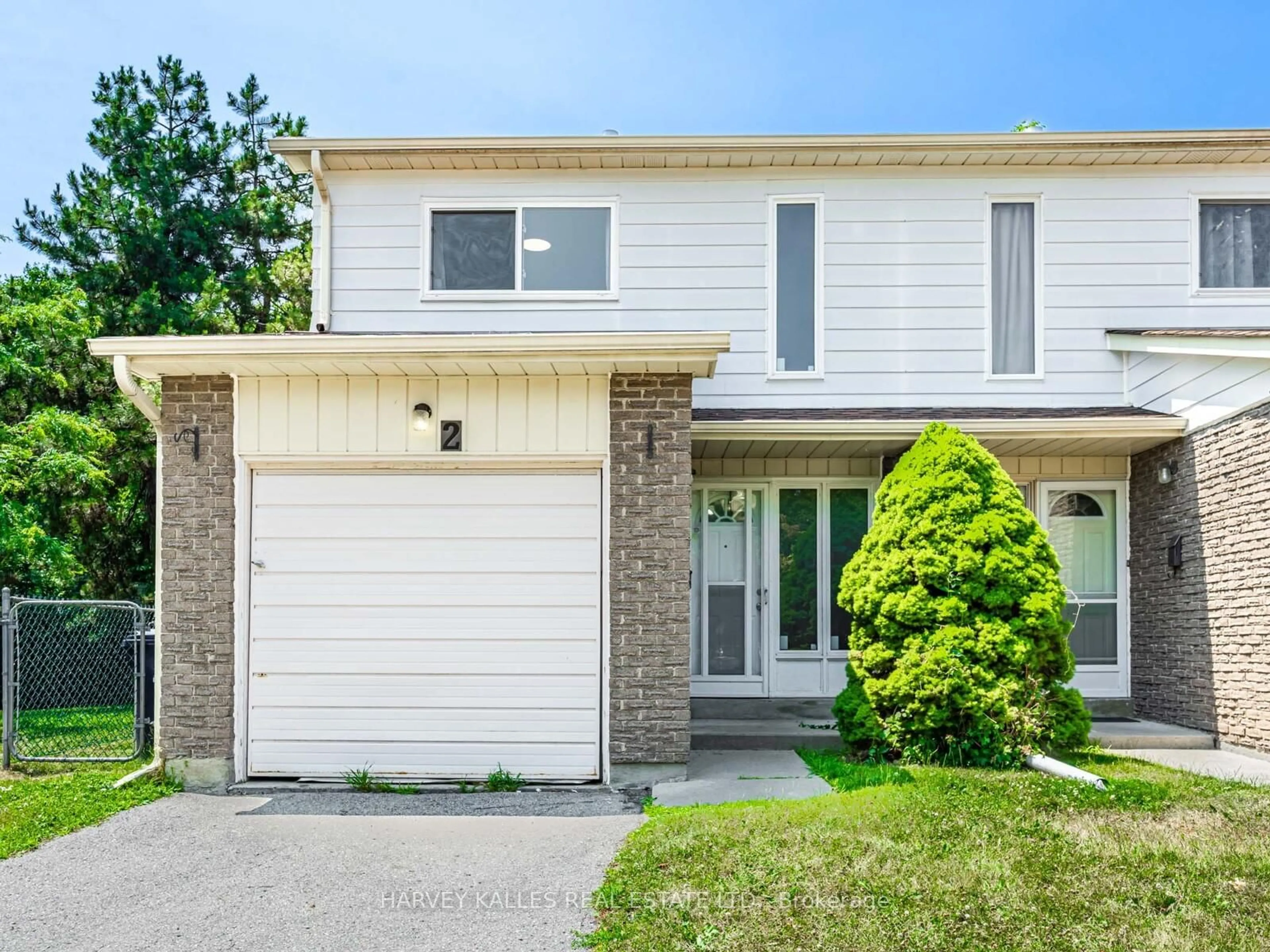 Home with vinyl exterior material, street for 301 Washburn Way #2, Toronto Ontario M1B 1K4