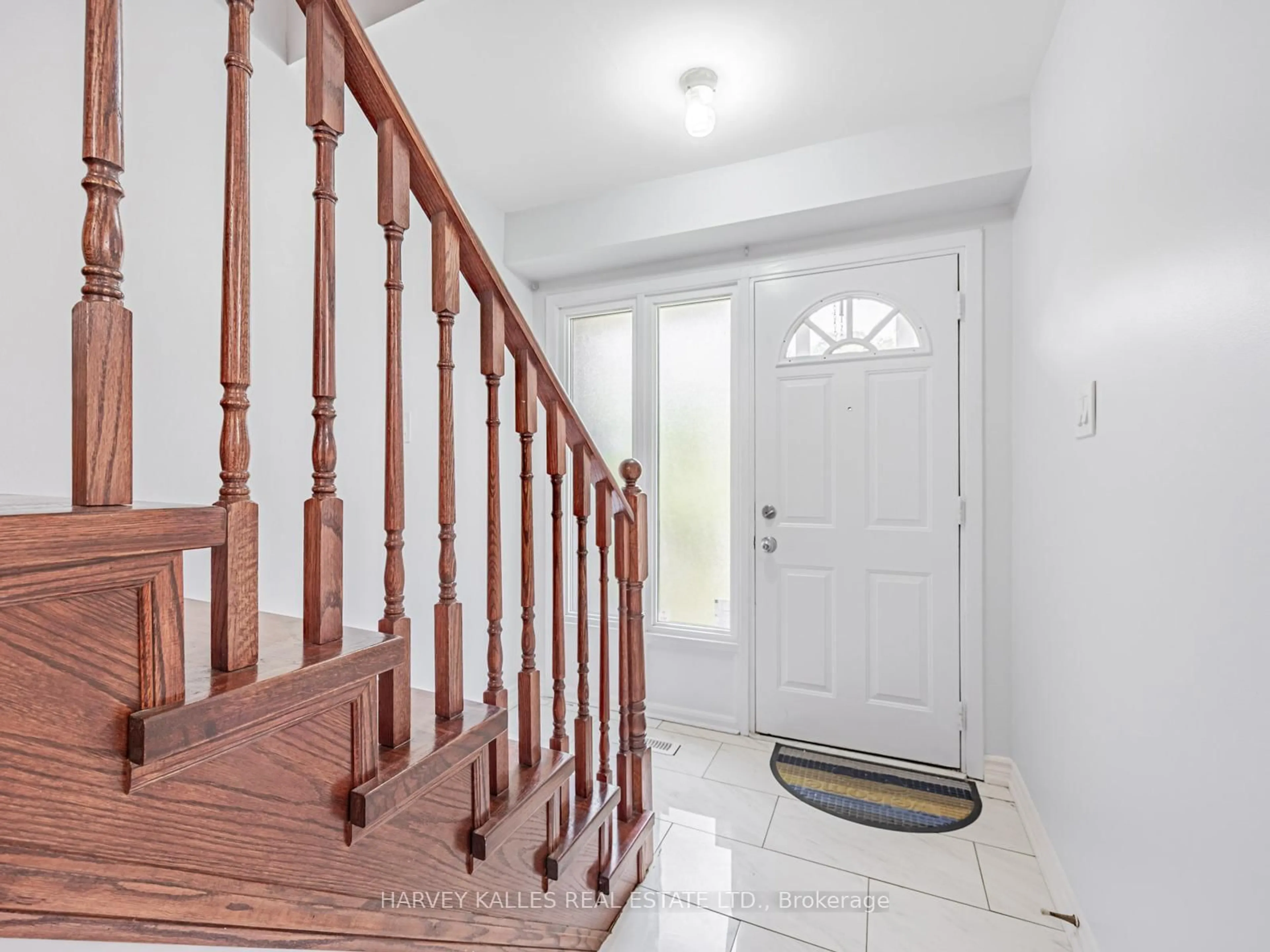 Indoor entryway for 301 Washburn Way #2, Toronto Ontario M1B 1K4
