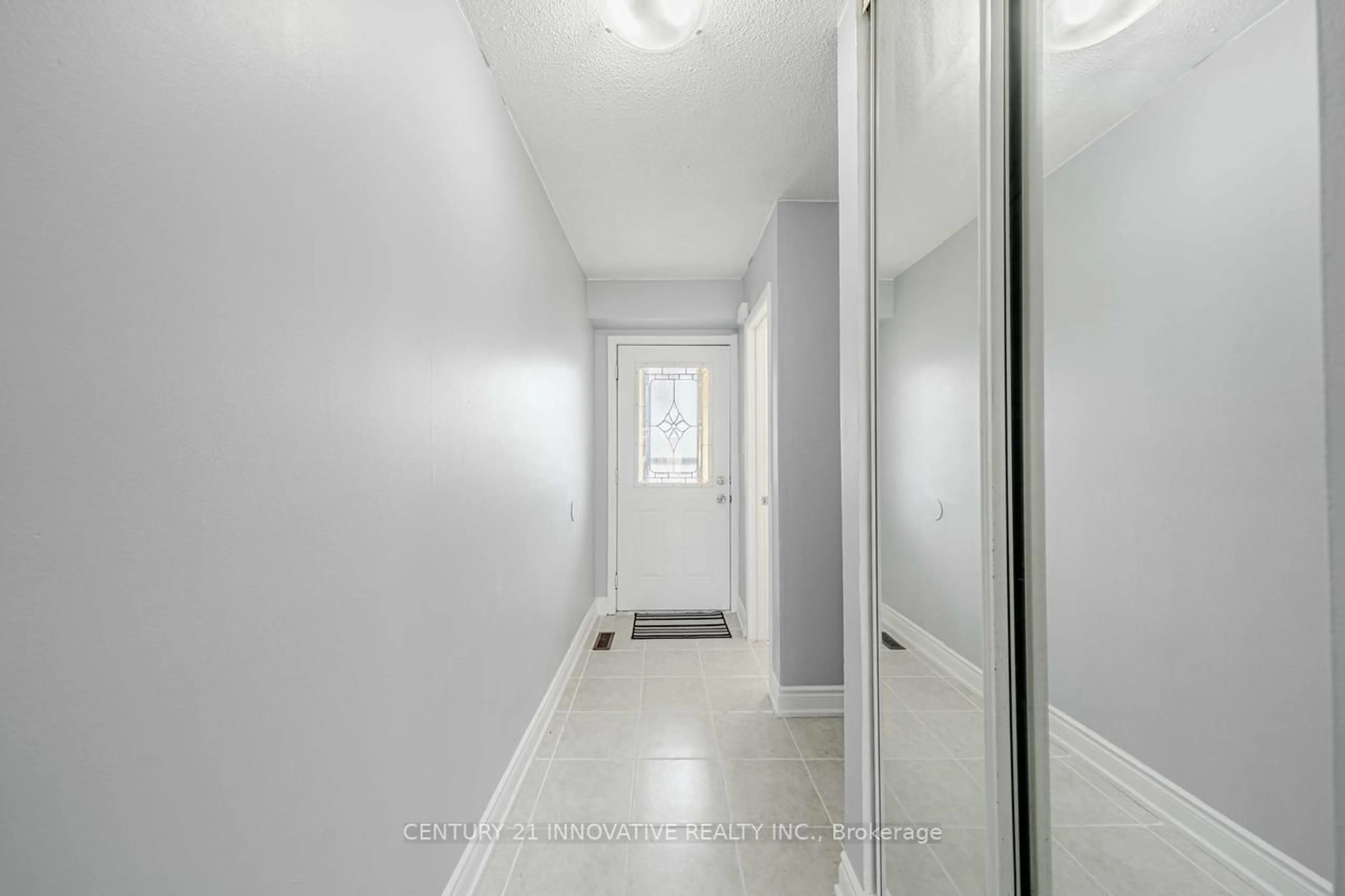 Indoor entryway for 50 Blackwell Ave #14, Toronto Ontario M1B 1E1