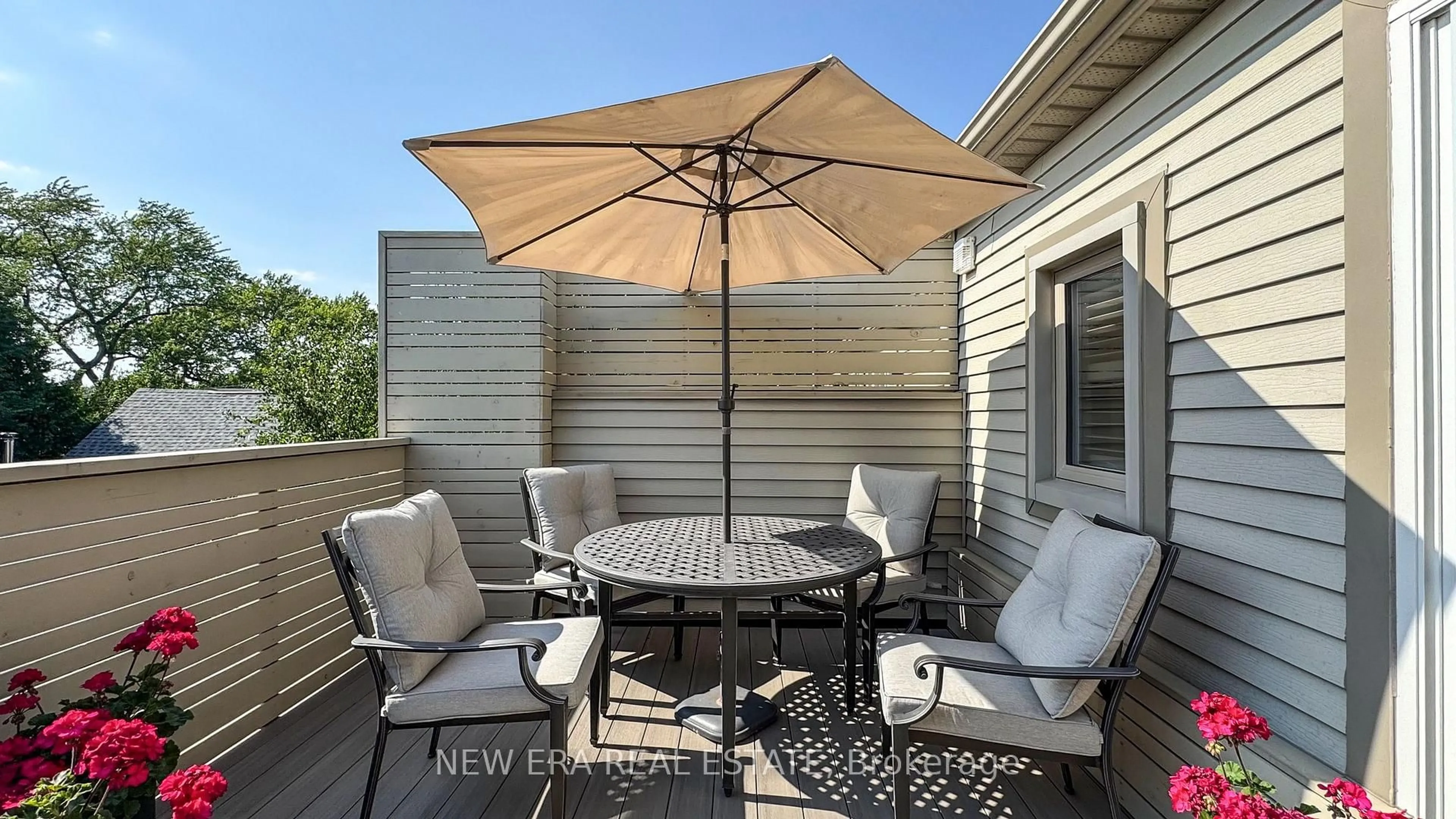 Patio, street for 10 Cam Fella Lane, Toronto Ontario M4L 3Z5
