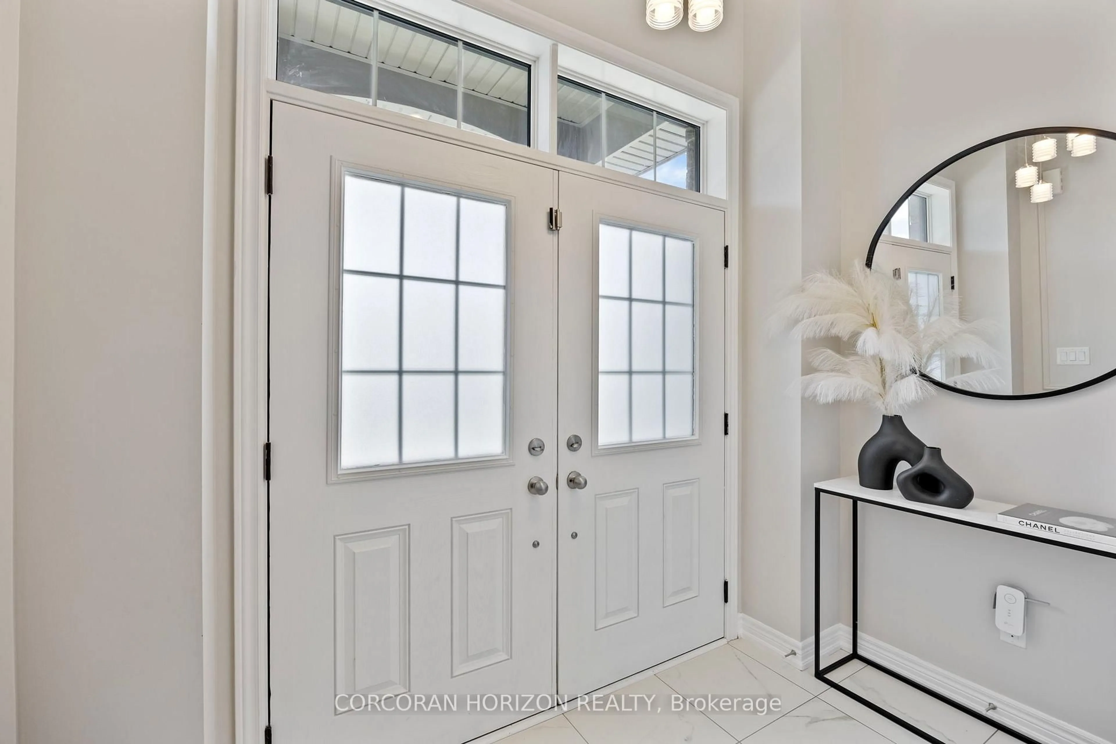 Indoor entryway for 48 Louise Cres, Whitby Ontario L1P 0J8