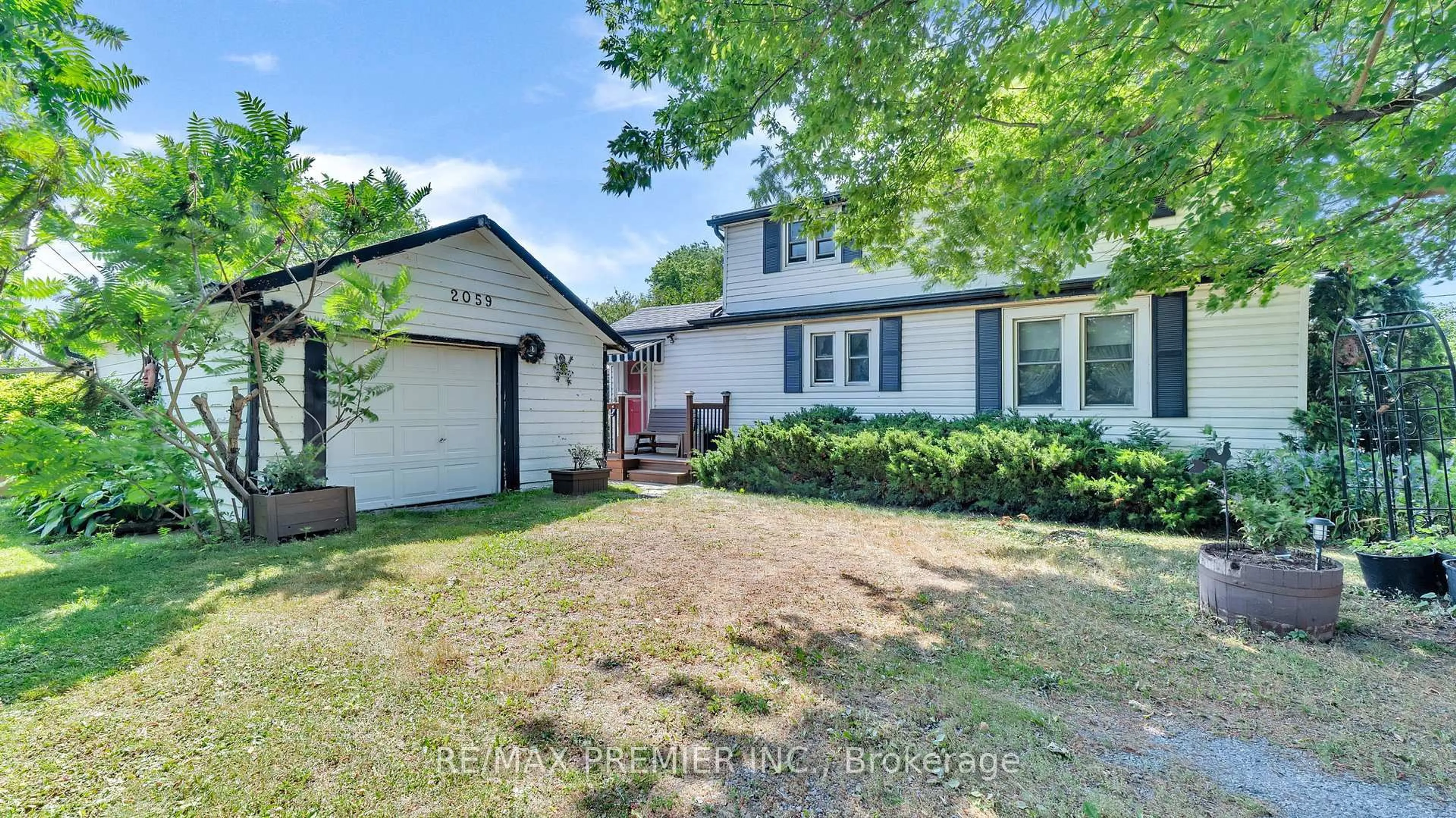 A pic from outside/outdoor area/front of a property/back of a property/a pic from drone, street for 2059 Maple Grove Rd, Clarington Ontario L1C 6M9
