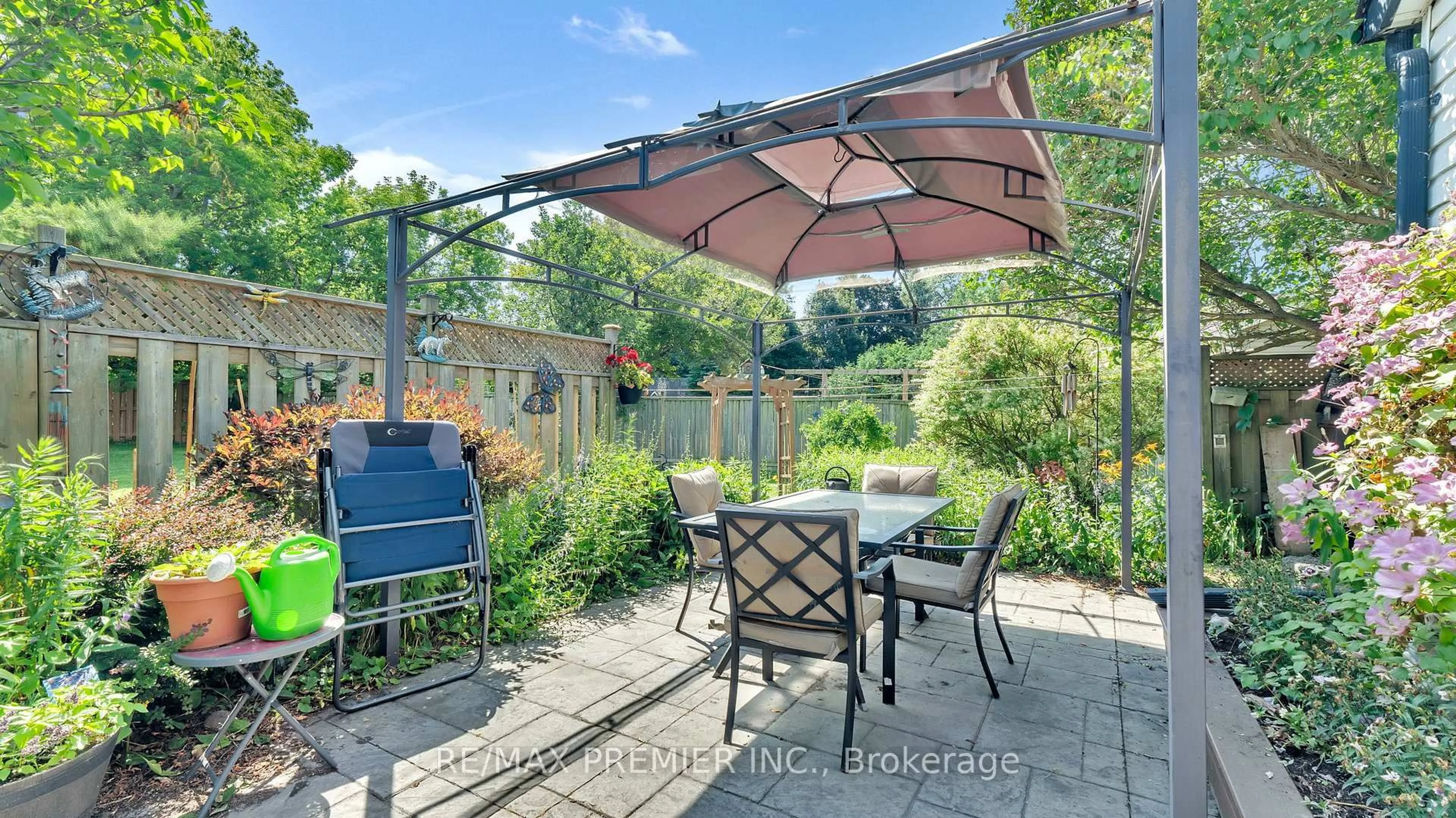 Patio, street for 2059 Maple Grove Rd, Clarington Ontario L1C 6M9