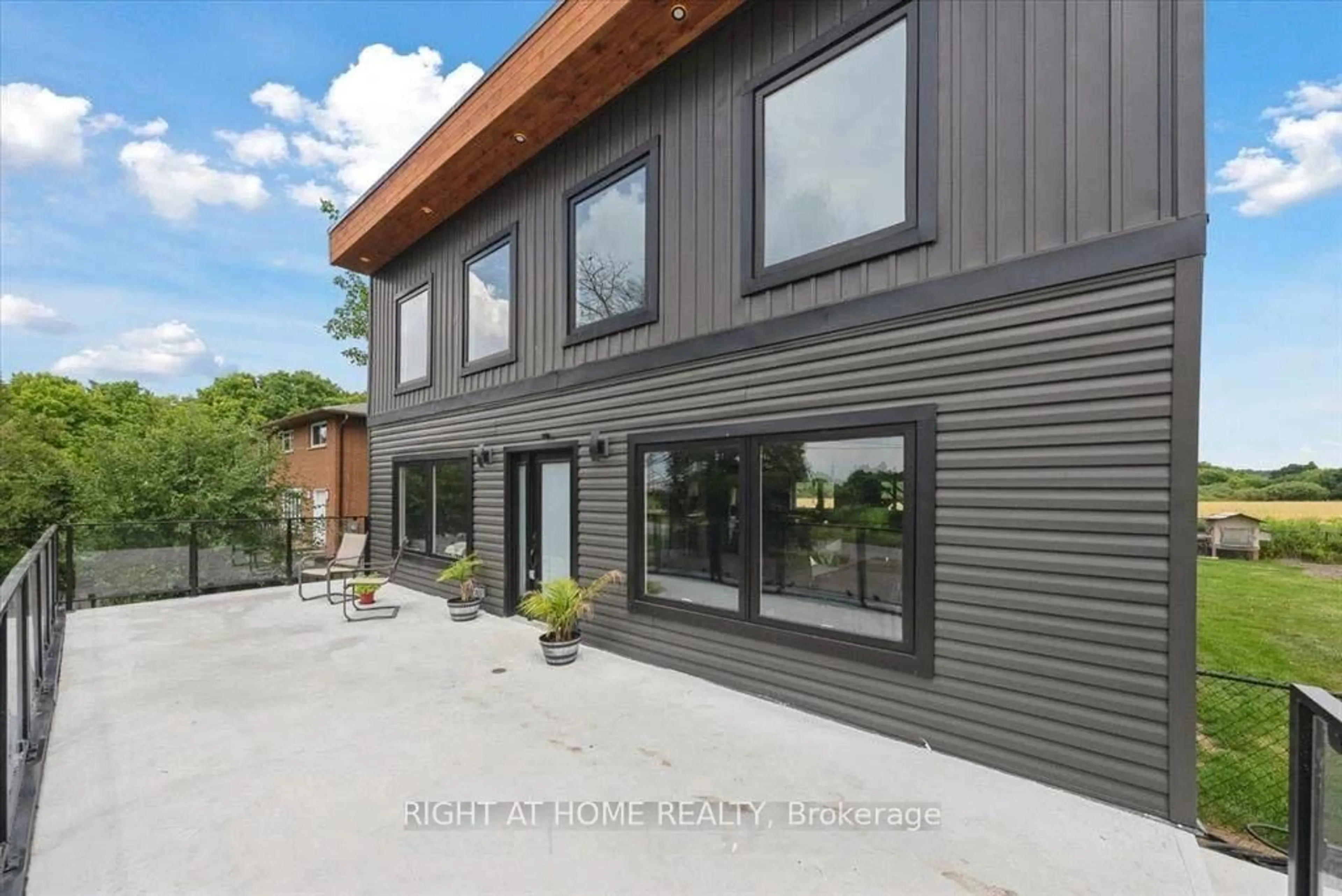 Home with vinyl exterior material, unknown for 11561 Russell Rd, Scugog Ontario L9L 1B3