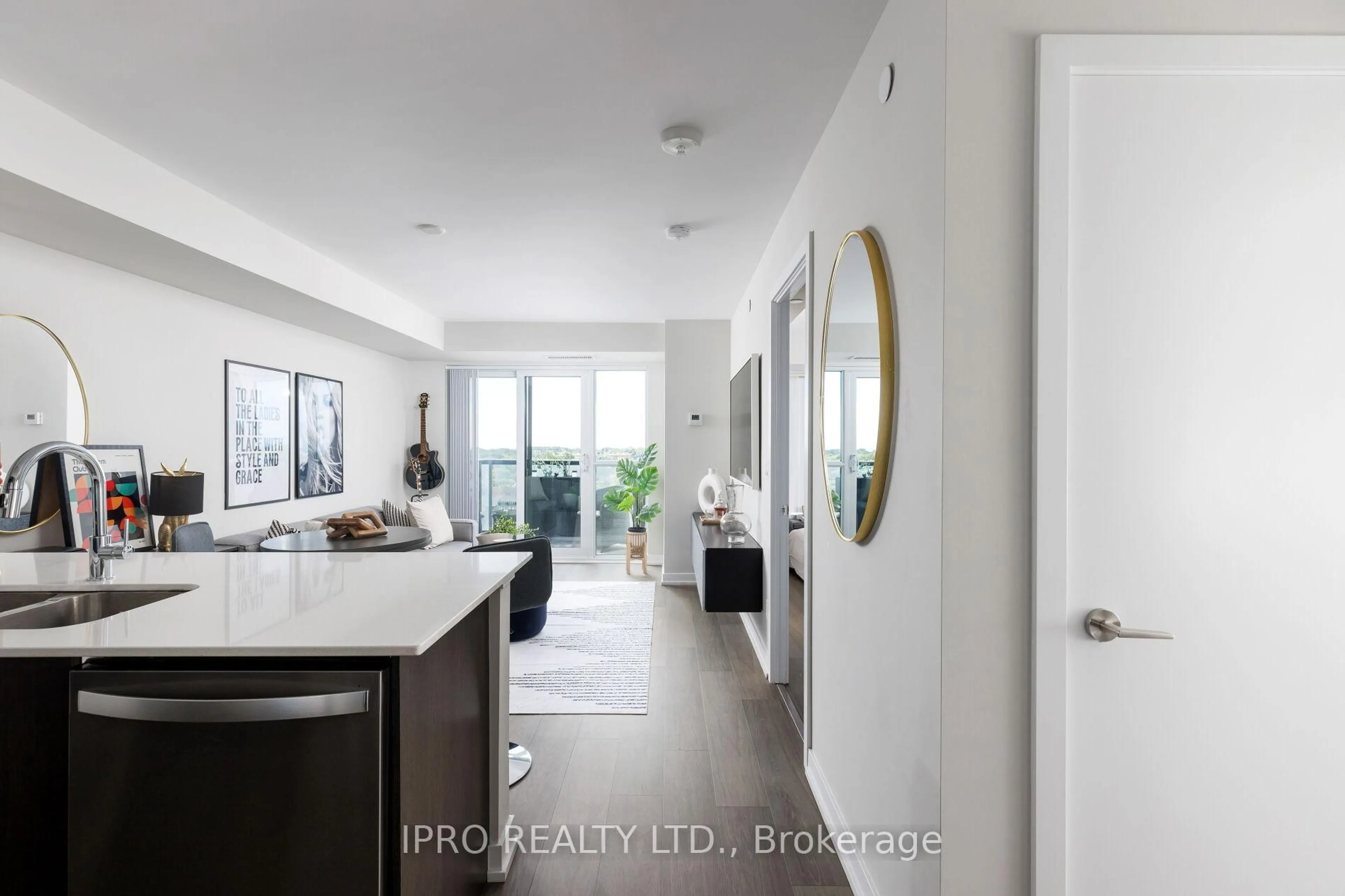 Indoor entryway for 8 Trent Ave #807, Toronto Ontario M4C 0A6