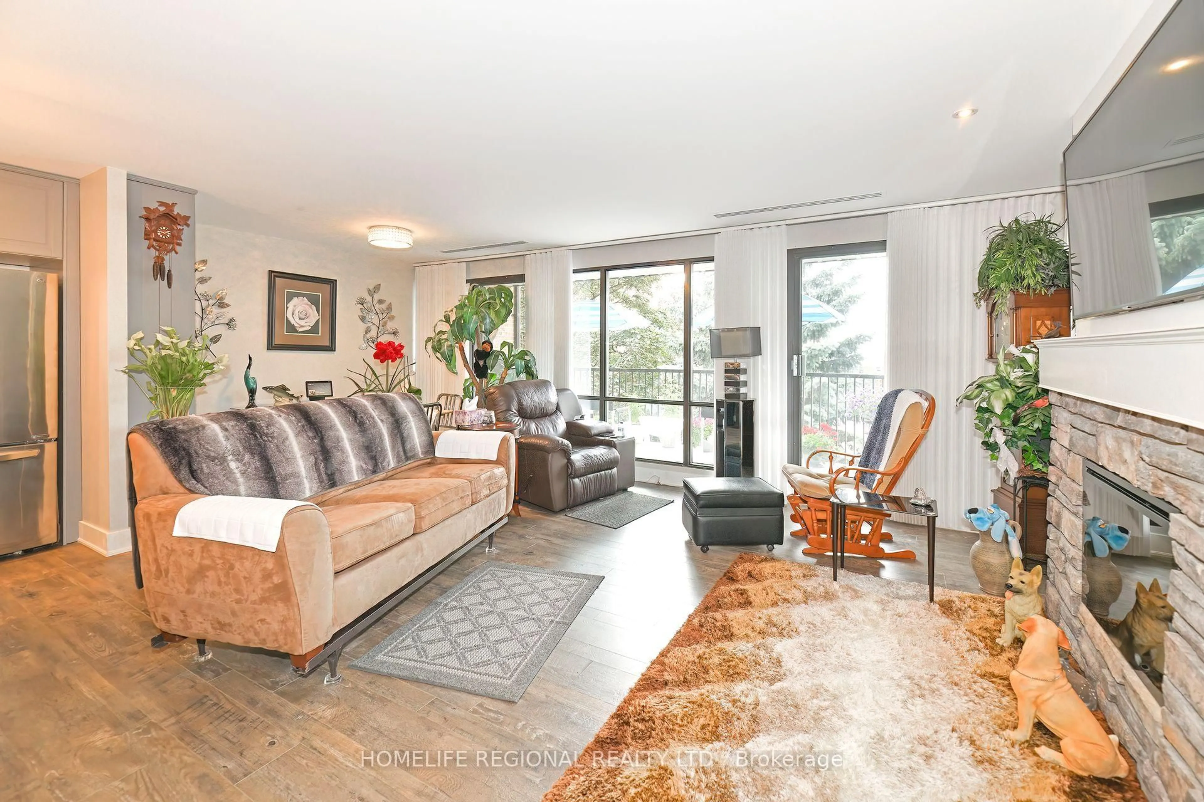 Living room with furniture, unknown for 337 Simcoe St #306, Oshawa Ontario L1G 4T2