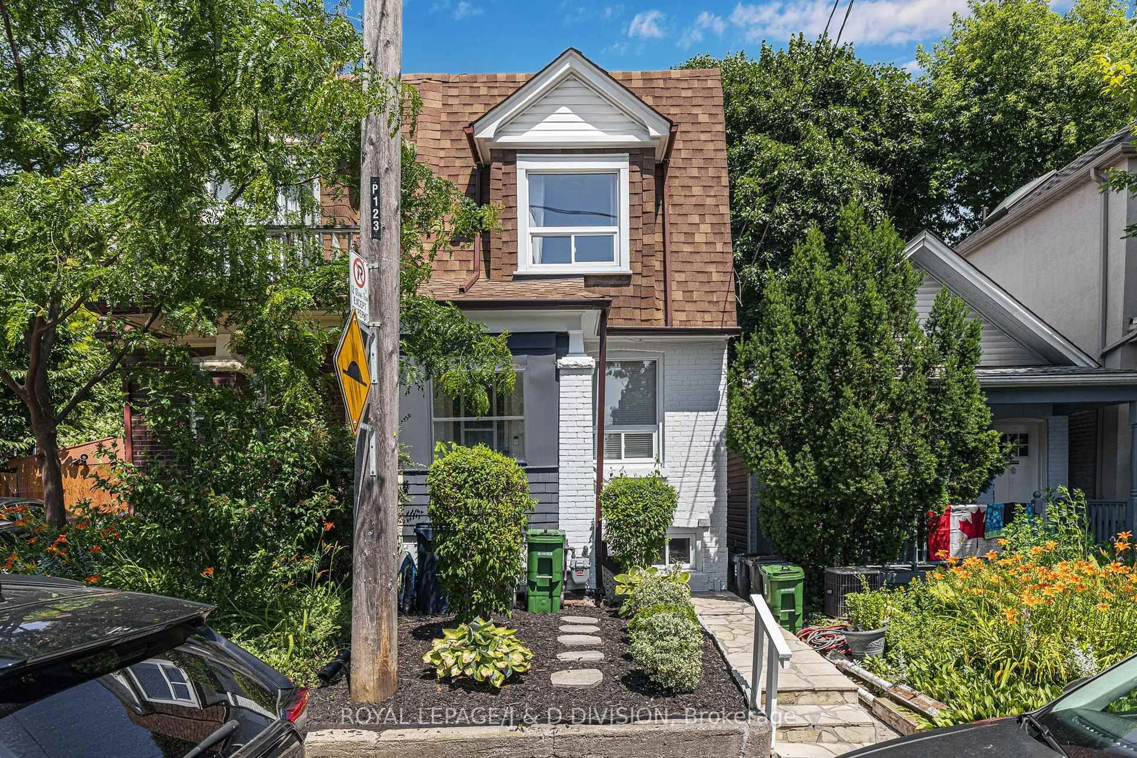 Unknown for 123 Drayton Ave, Toronto Ontario M4C 3L8