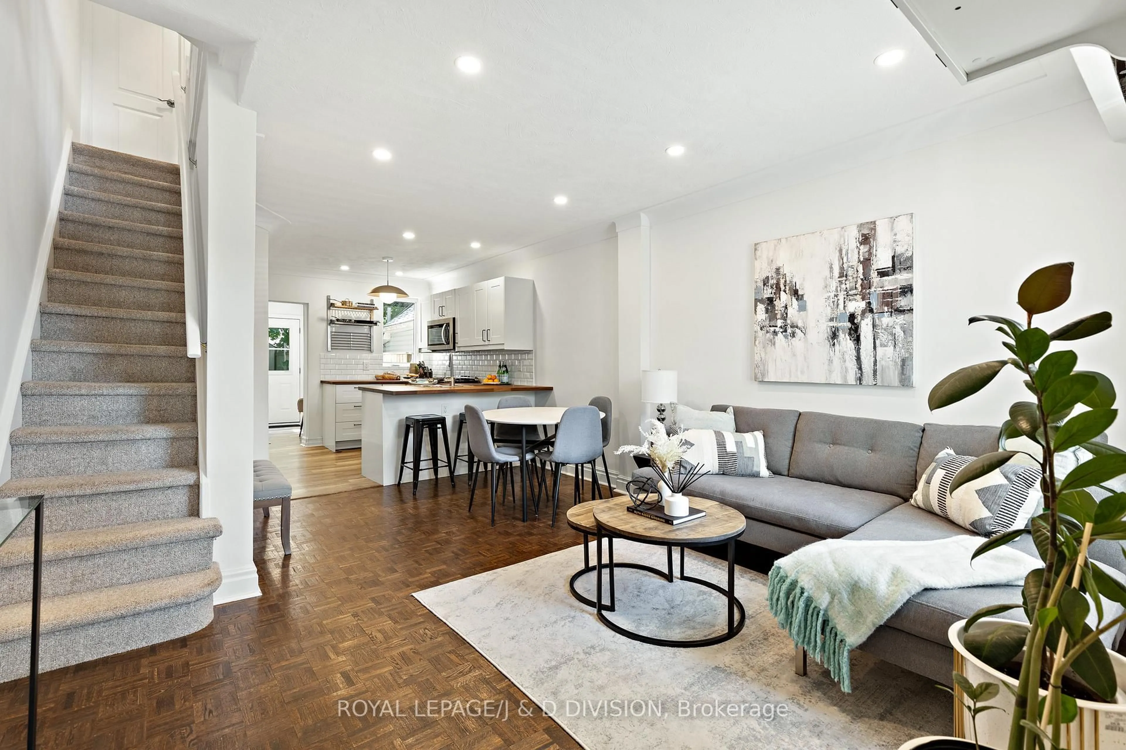 Open concept kitchen, unknown for 123 Drayton Ave, Toronto Ontario M4C 3L8