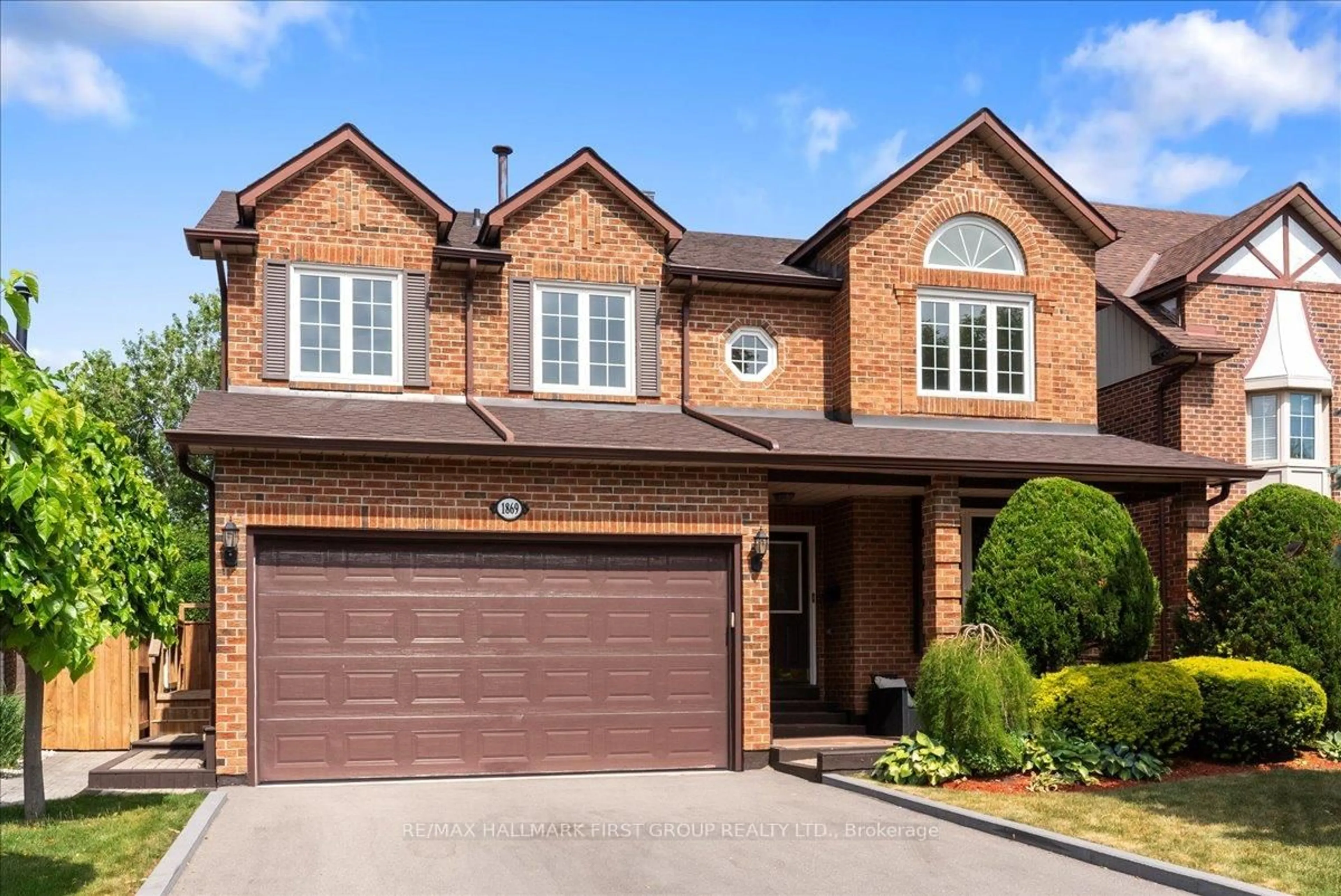 Home with brick exterior material, street for 1869 Brookshire Sq, Pickering Ontario L1V 6L2