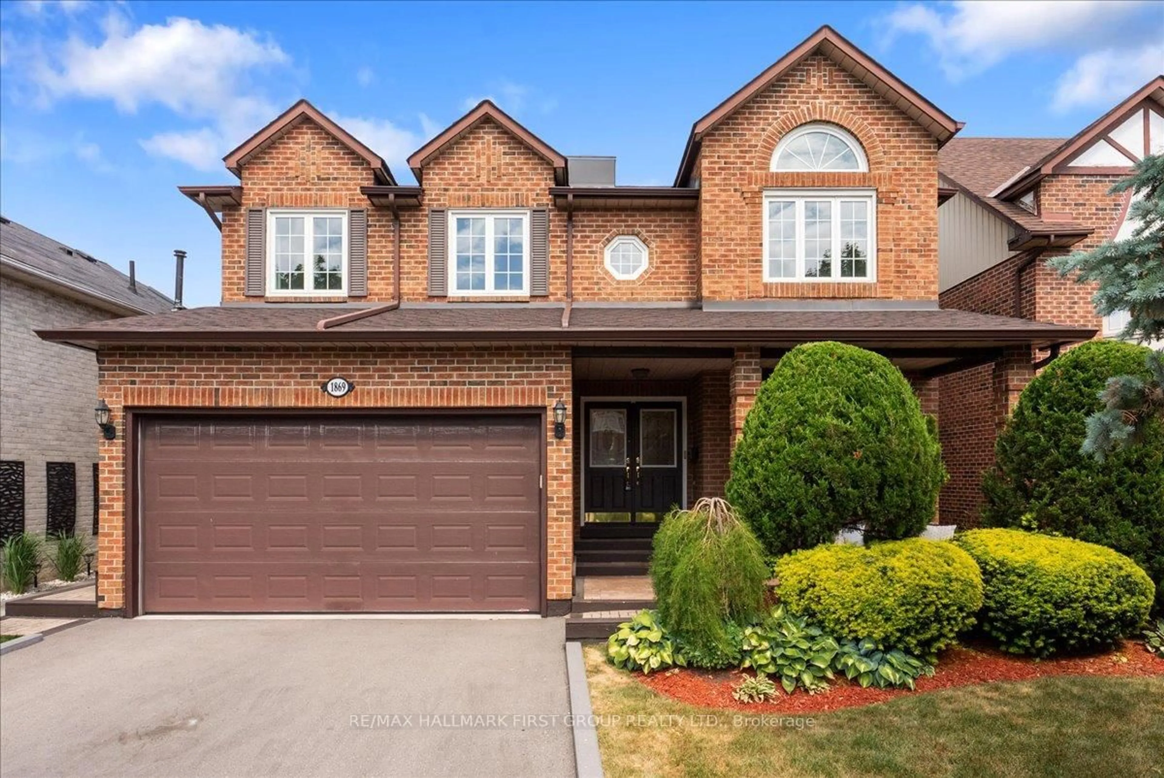 Home with brick exterior material, street for 1869 Brookshire Sq, Pickering Ontario L1V 6L2