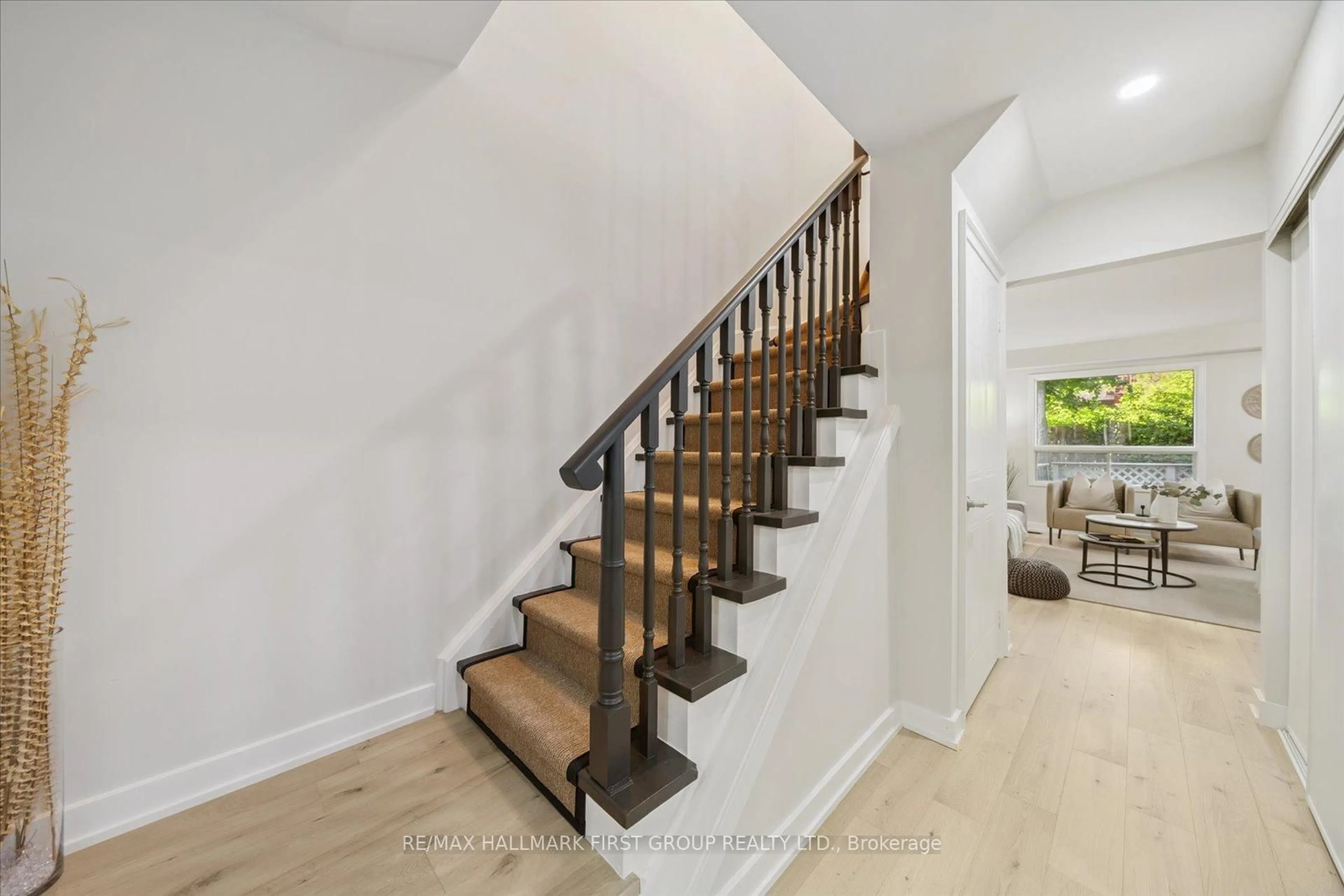 Stairs for 20 Schilling Crt, Whitby Ontario L1N 8X7