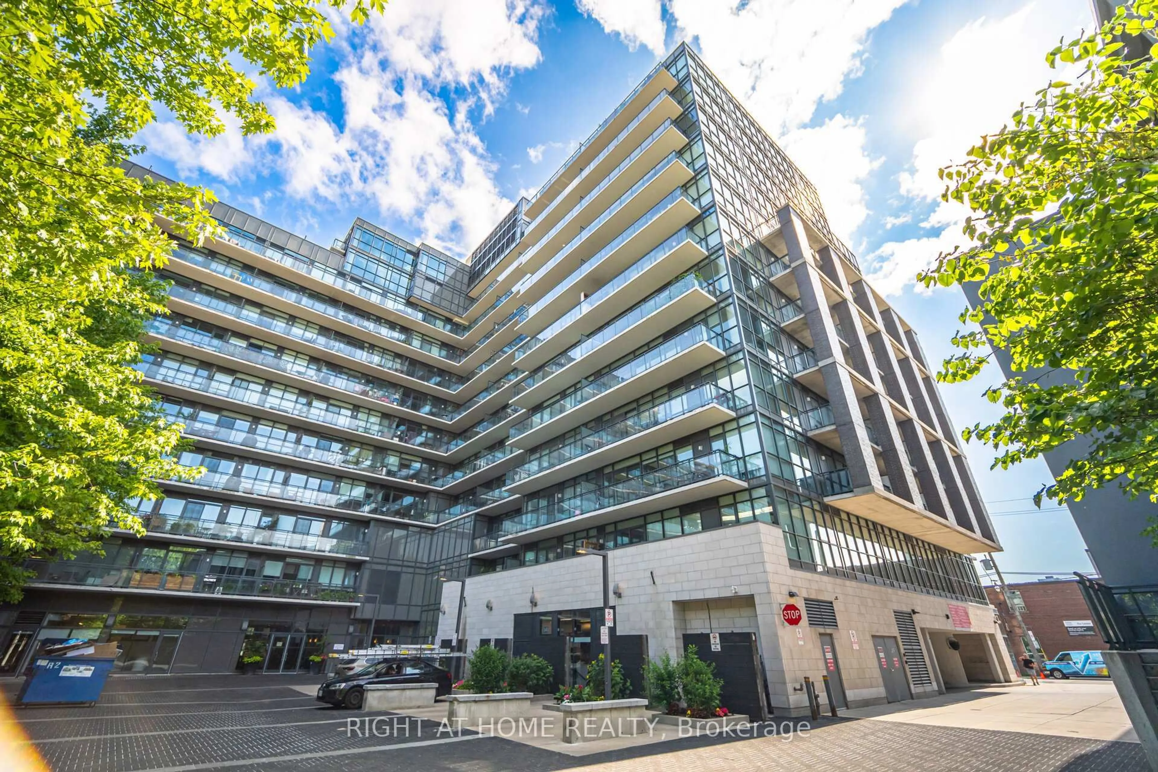 Unknown for 1190 Dundas St, Toronto Ontario M4M 0C5