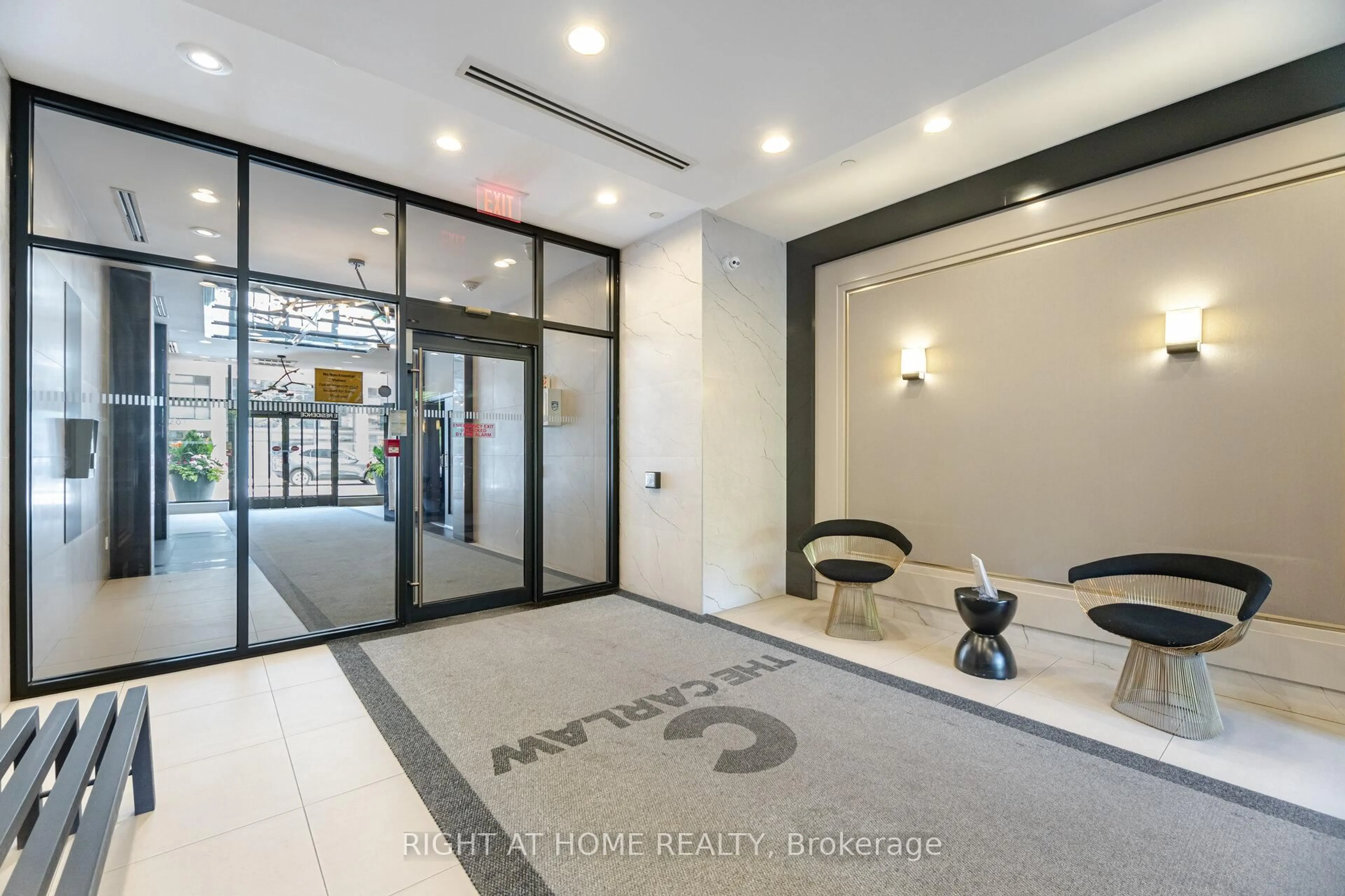 Indoor foyer for 1190 Dundas St, Toronto Ontario M4M 0C5